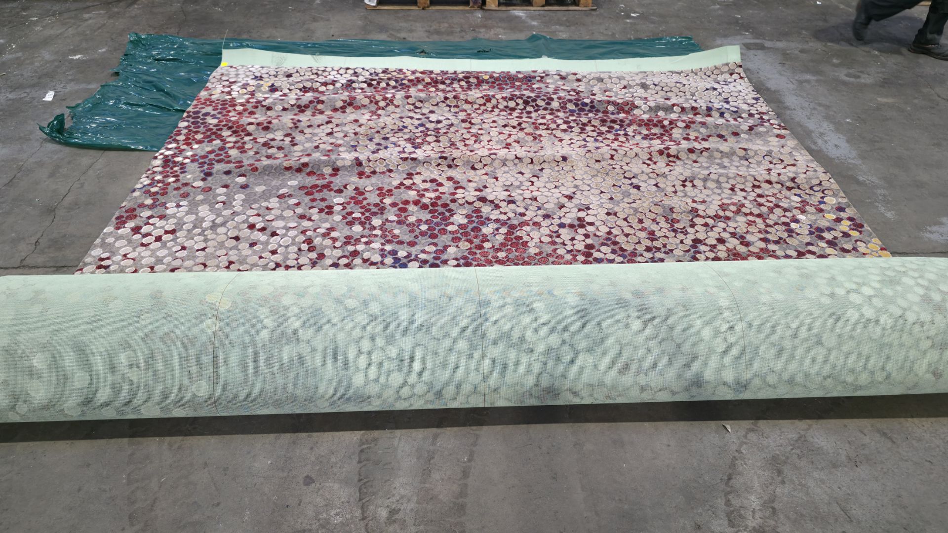 2x rolls of Ulster and 1x roll of Hammer Tæpper A/S carpet - various sizes - details in the desc. - Image 13 of 28