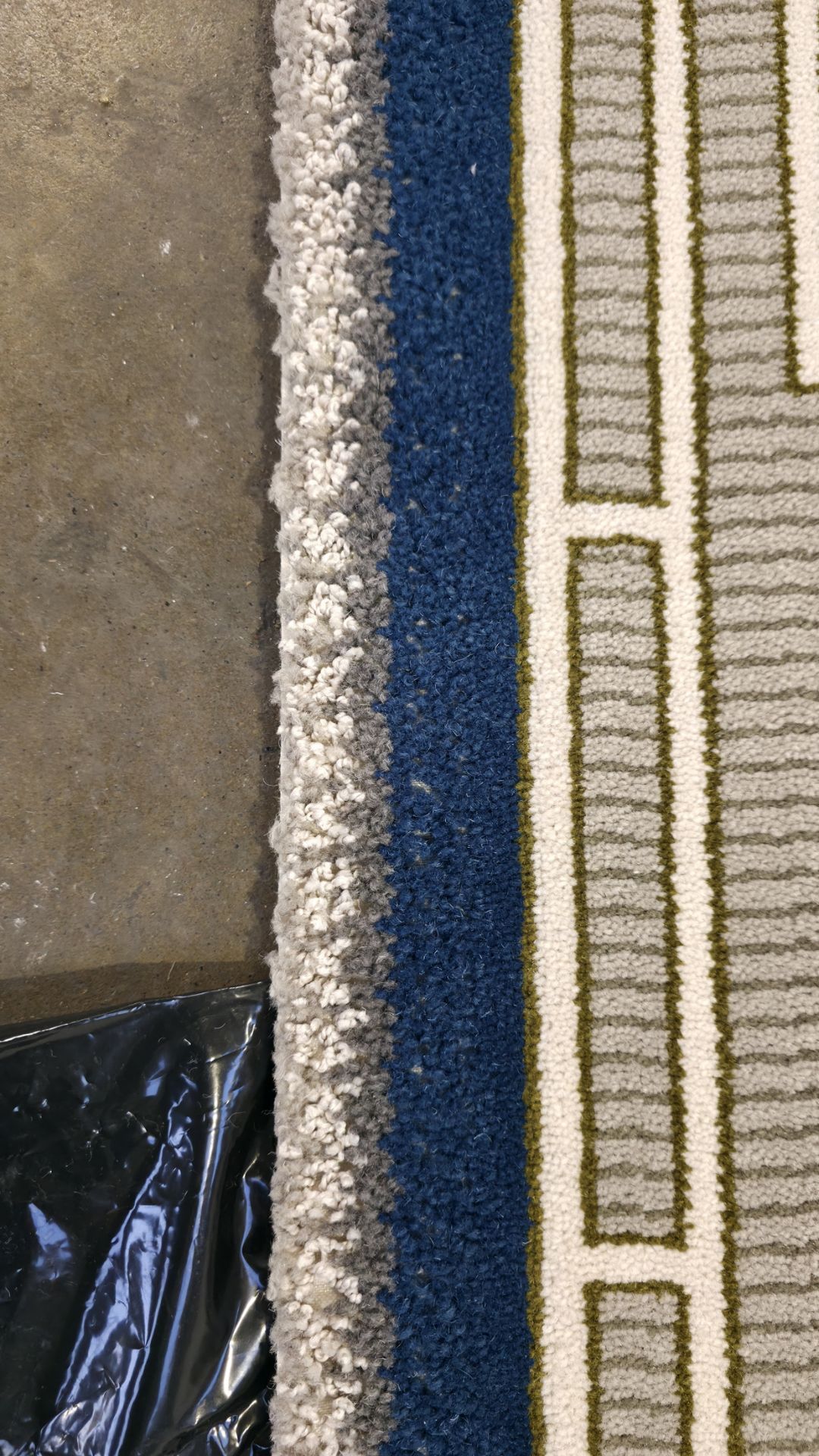 2x rolls of Ulster and 1x roll of Hammer Tæpper A/S carpet - various sizes - details in the desc. - Image 6 of 28
