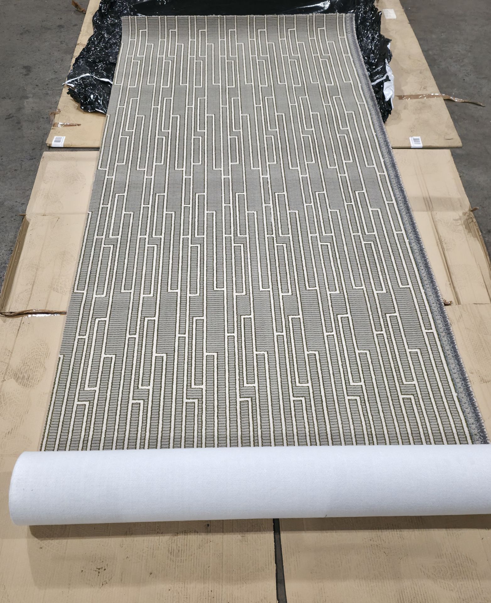 5x rolls of Hammer Tæpper A/S carpet - full details in the description - Image 4 of 12