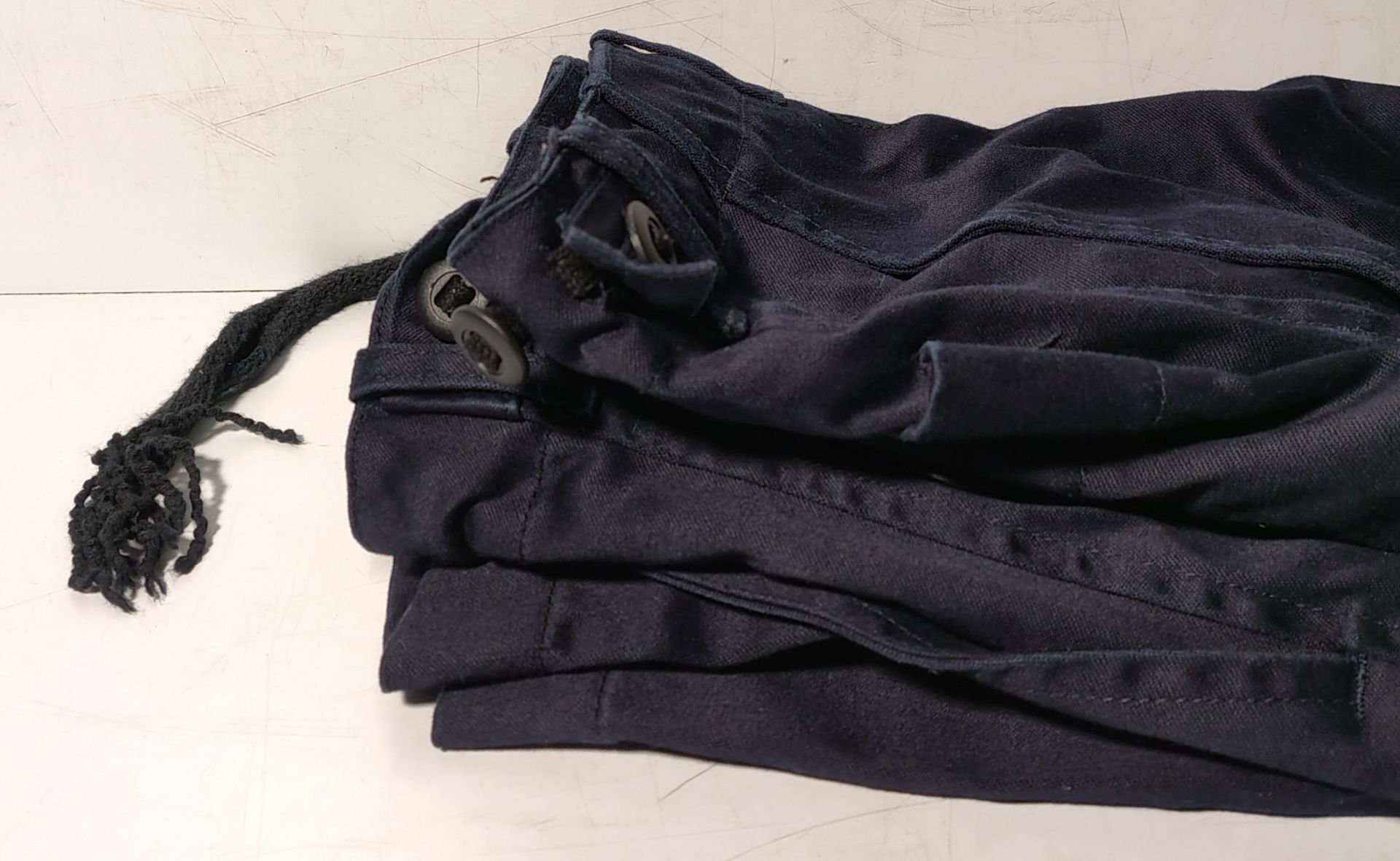 Various types of ex-military clothing - 193kg - may require repair or be as spares - Image 7 of 10