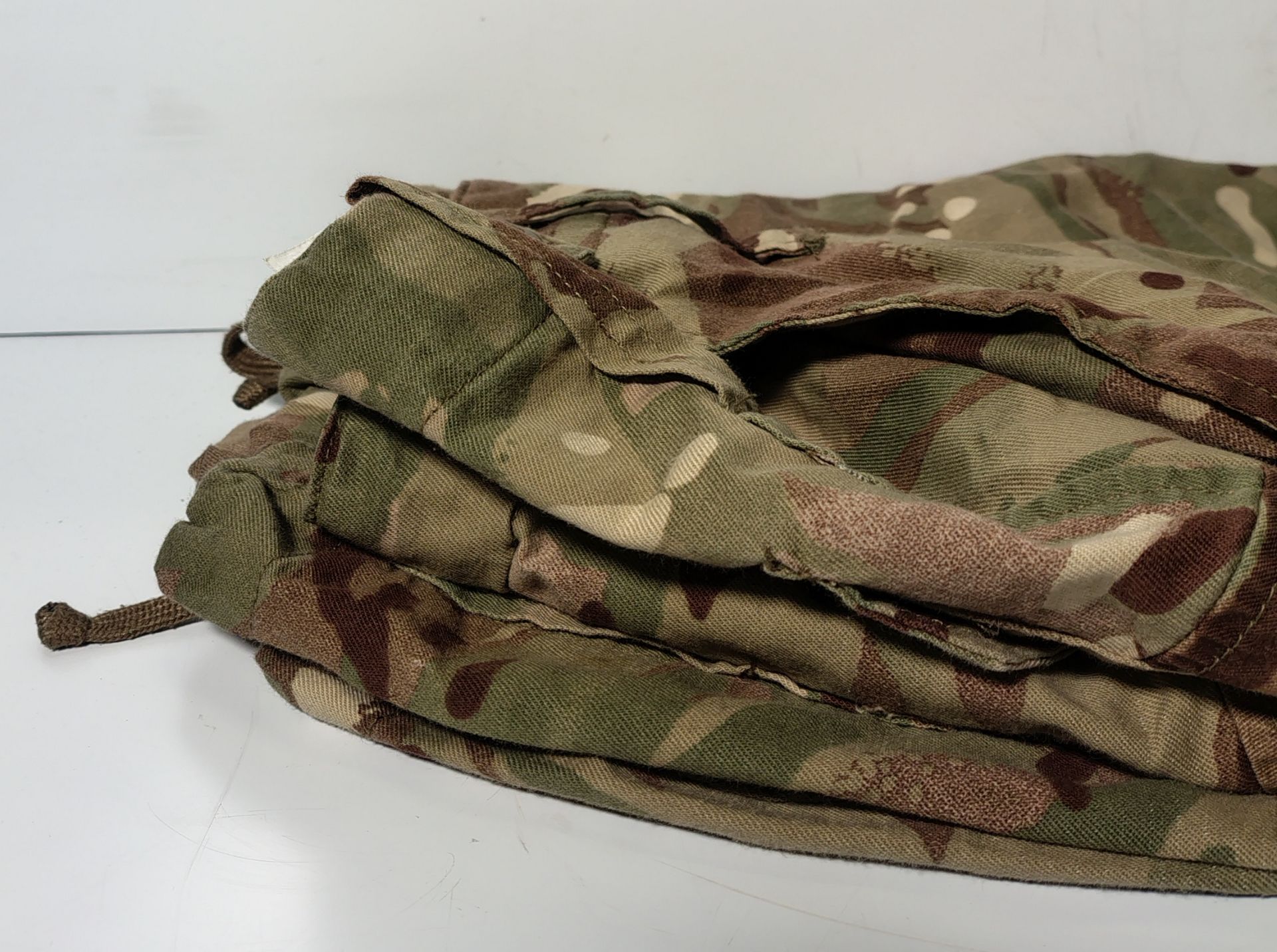 Various types of ex-military camo clothing - may include accessories - 194kg – may require repair - Image 7 of 11