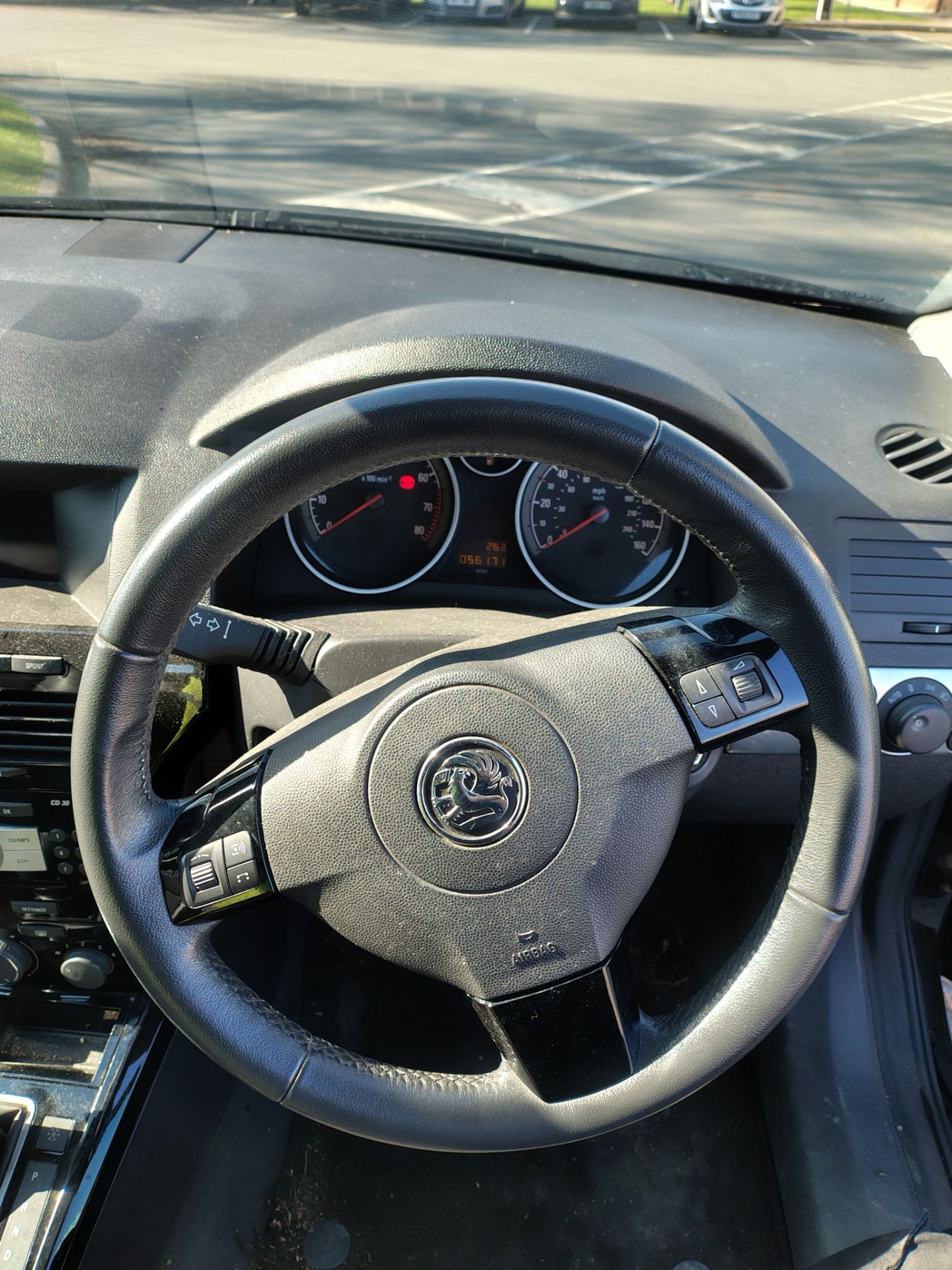 2009 Vauxhall Astra - 56171 miles - 1796cc petrol - automatic - 3 door hatchback - black - Image 25 of 37