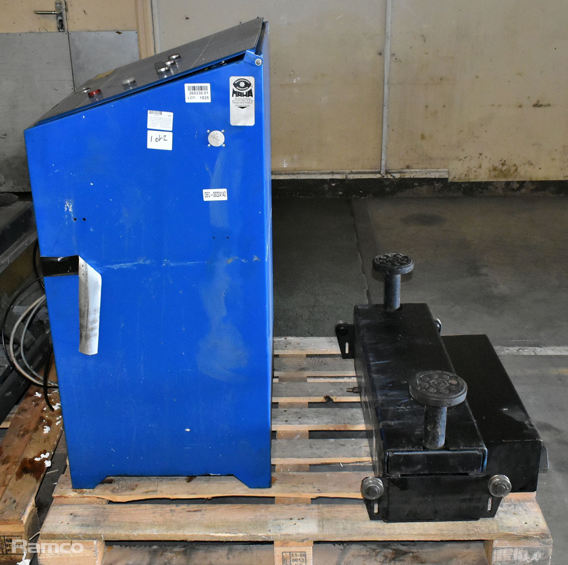 Maschinenbau Haldenwang GmbH scissor vehicle lift - full details in the description - Image 8 of 13