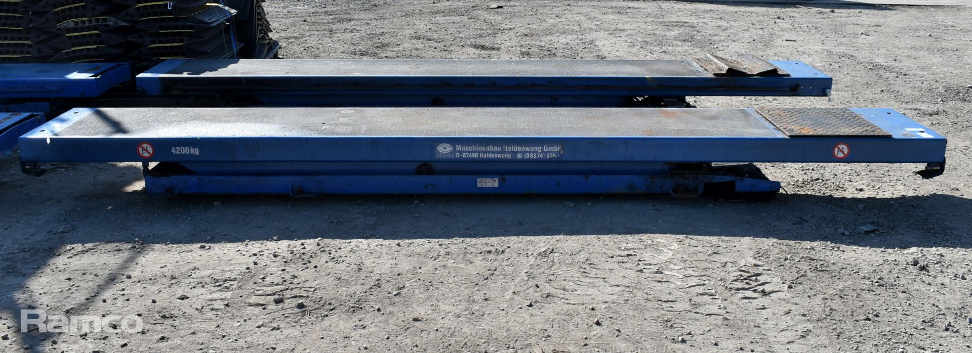 Maschinenbau Haldenwang GmbH scissor vehicle lift - full details in the description
