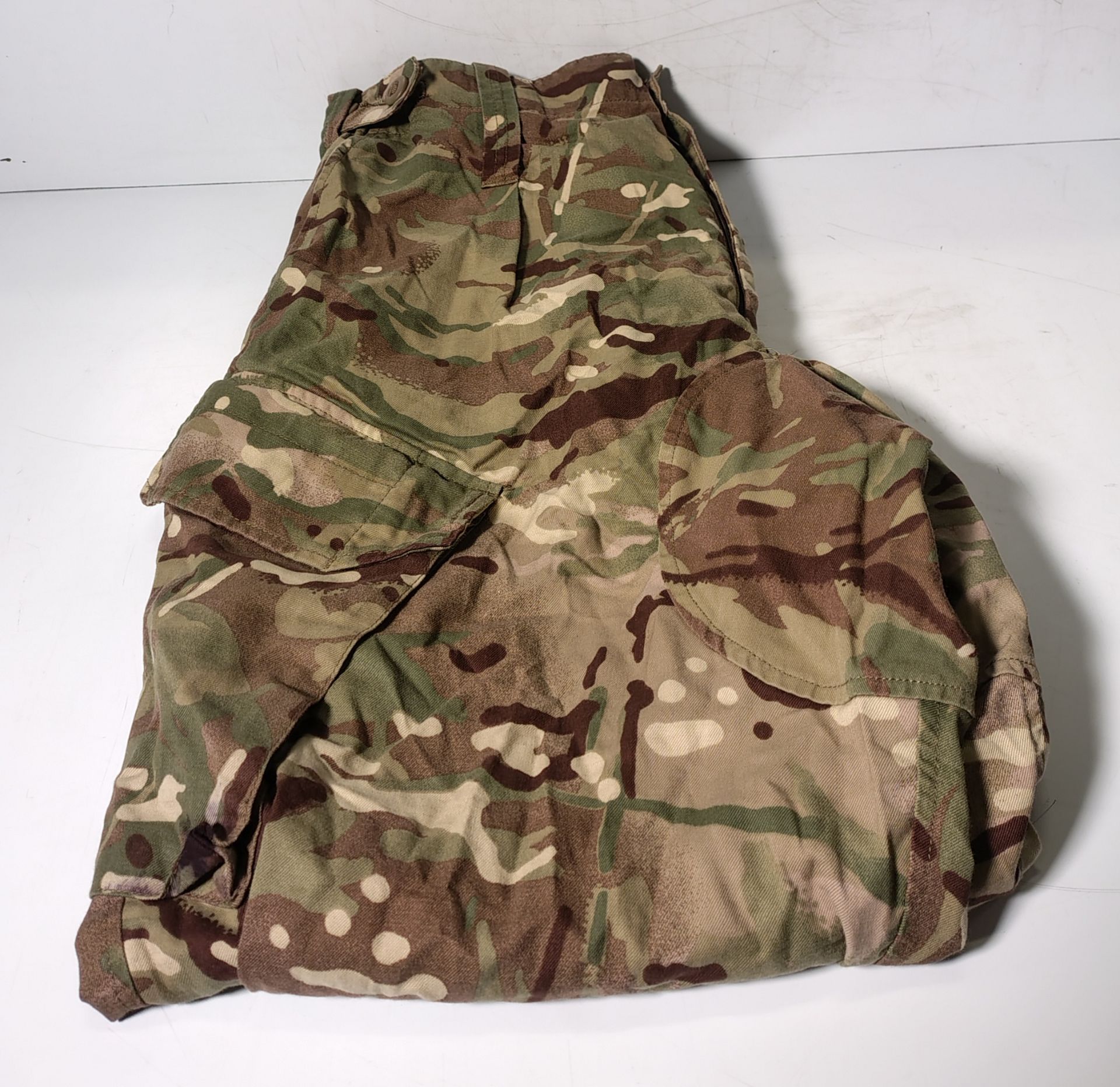 Various types of ex-military camo clothing - may include accessories - 181kg – may require repair - Image 5 of 11