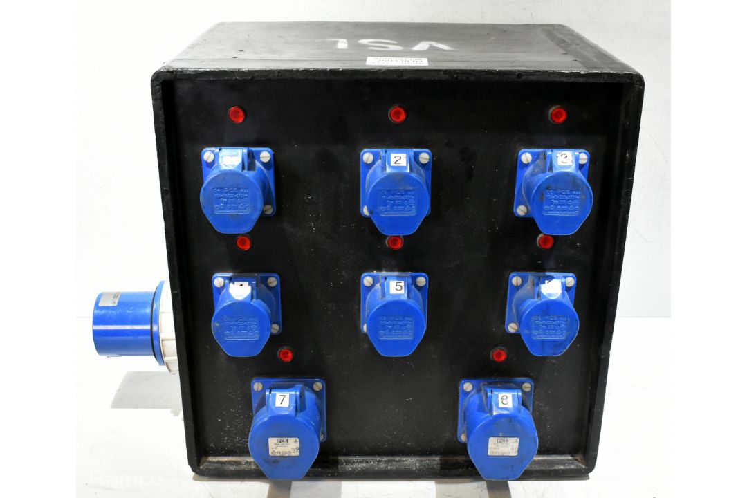 Portable power distribution box - 6x 16A and 2x 32A sockets - W 510 x D 320 x H 410mm - Image 1 of 6