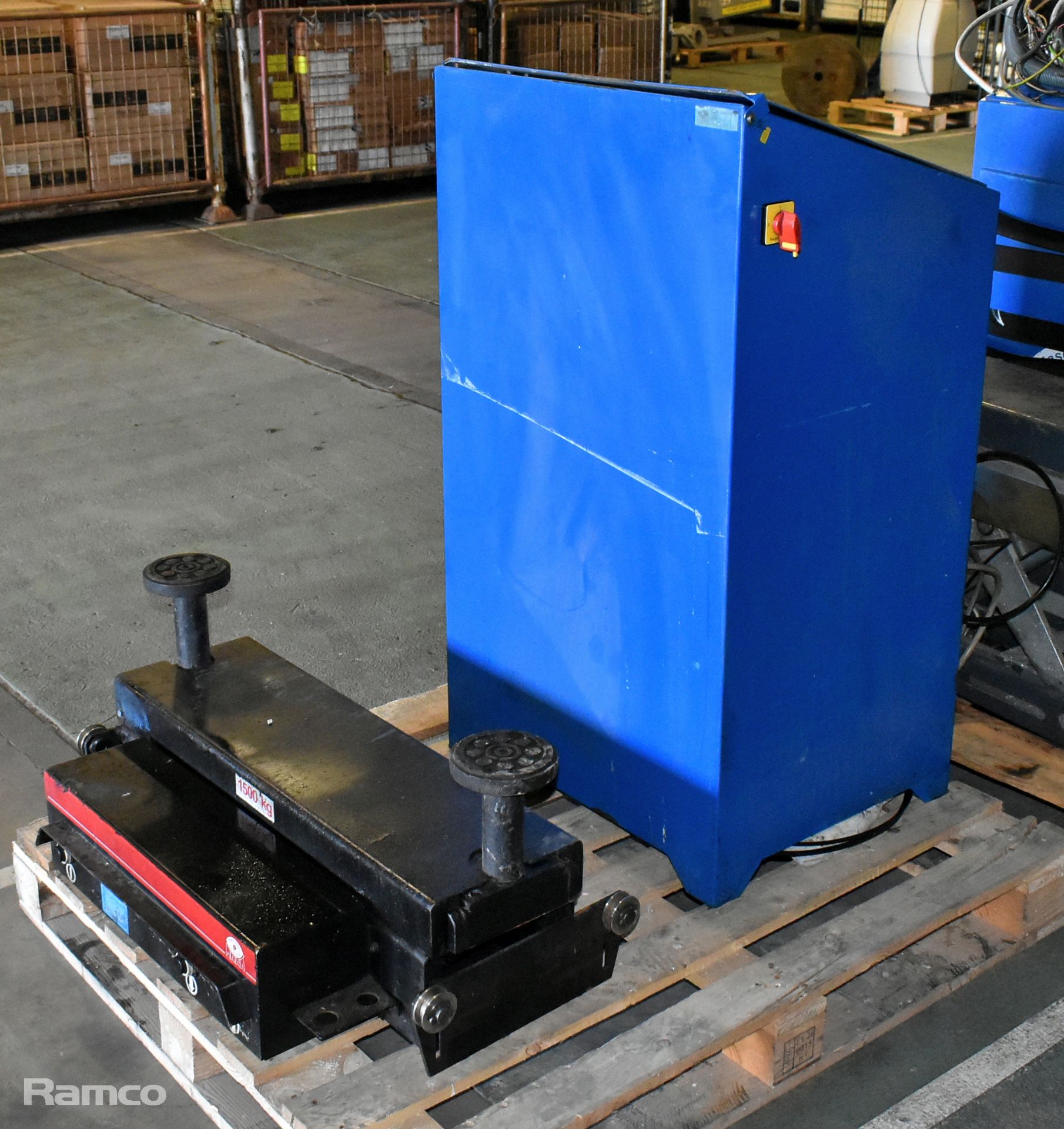 Maschinenbau Haldenwang GmbH scissor vehicle lift - full details in the description - Image 10 of 13