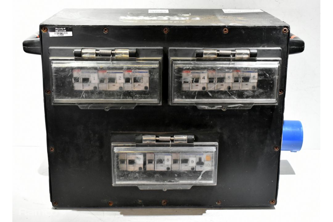 Portable 240V power distribution box - 6x 16A sockets and 4x 32A sockets -SPARES OR REPAIRS - Image 5 of 7