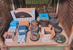 Workshop consumables - mixed grade and type abrasive grinding/cut off discs - date expired