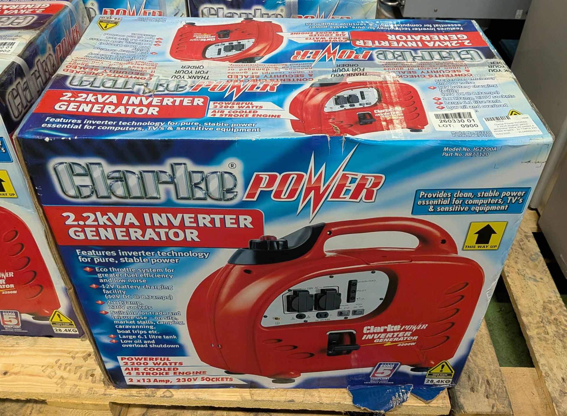 Clarke Power IG2200A 2.2kVA inverter petrol generator 200W air cooled 4 stroke engine - Image 8 of 8