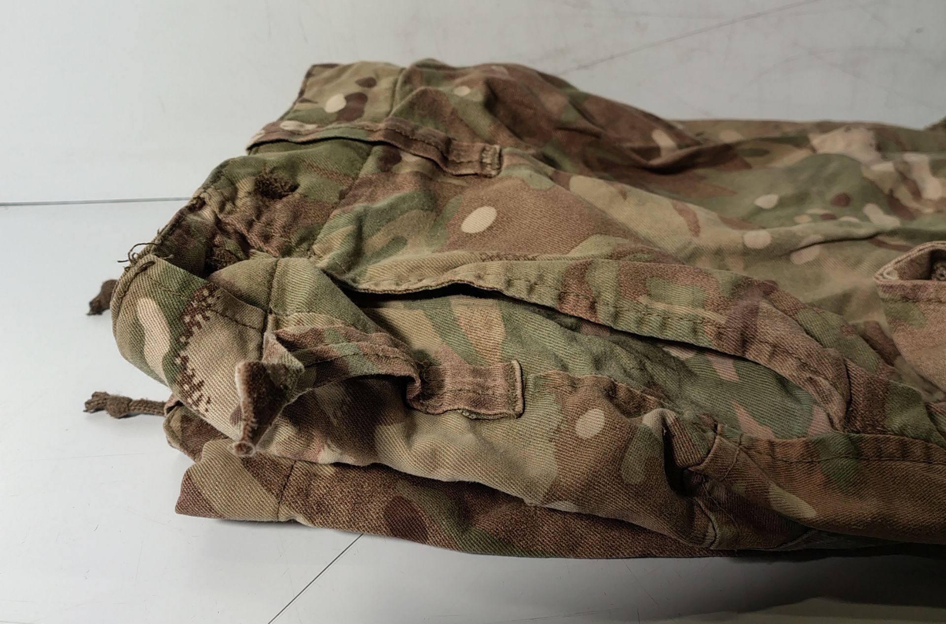 Various types of ex-military camo clothing - may include accessories - 222kg – may require repair - Image 10 of 12