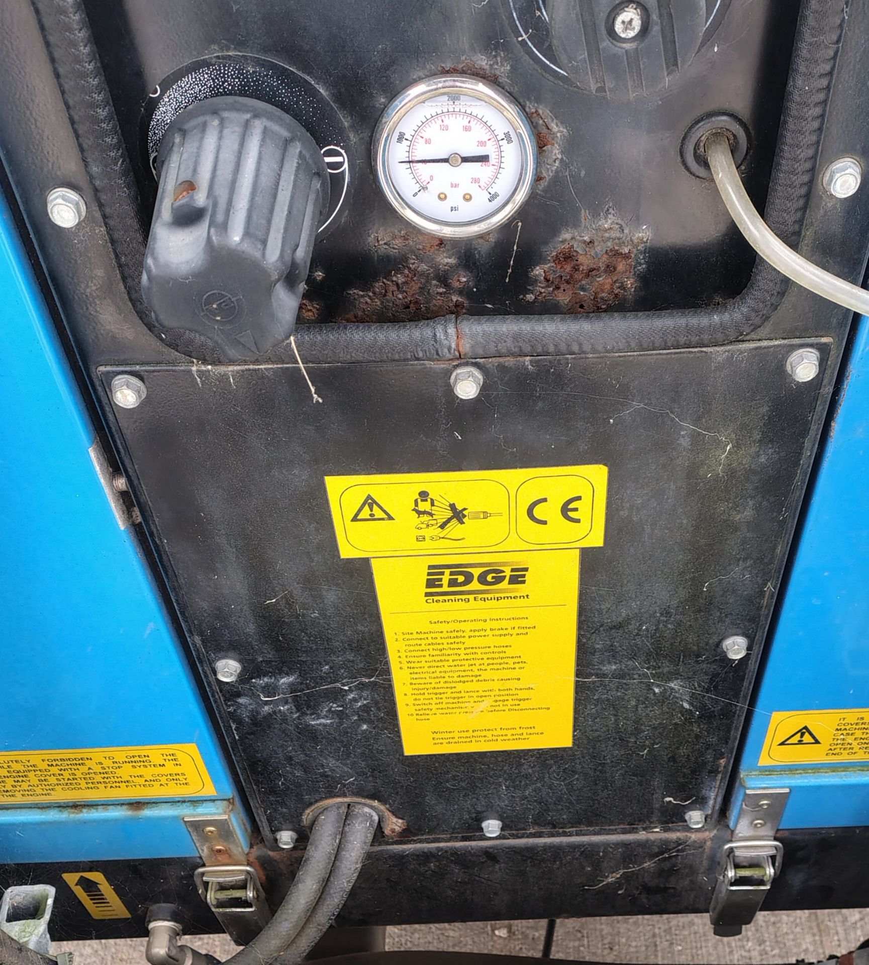 2005 Edge V2200 MD Grimebuster pressure washer on Knott trailer (2006) - details in desc. - Image 16 of 17