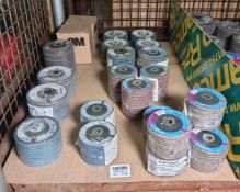 23x Workshop consumables - mixed grade and type abrasive flat flap discs packs