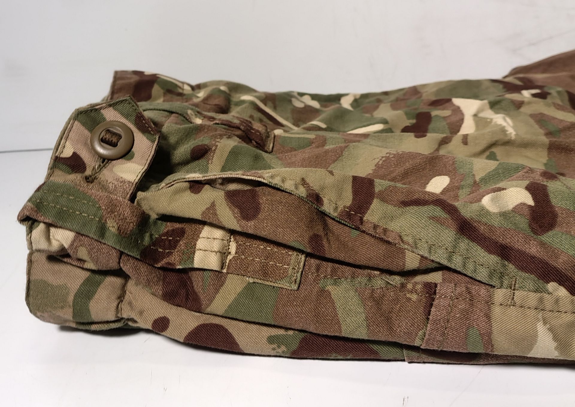 Various types of ex-military camo clothing - may include accessories - 181kg – may require repair - Image 7 of 11