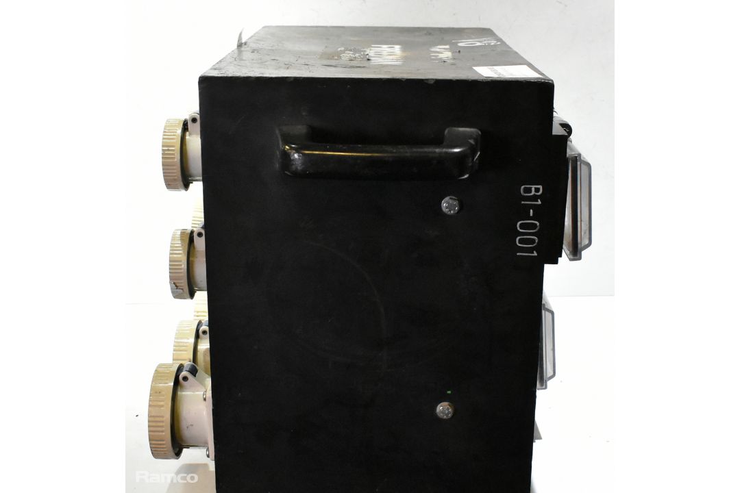 Portable 240V power distribution box - 6x 16A sockets and 4x 32A sockets - SPARES OR REPAIRS - Image 2 of 5