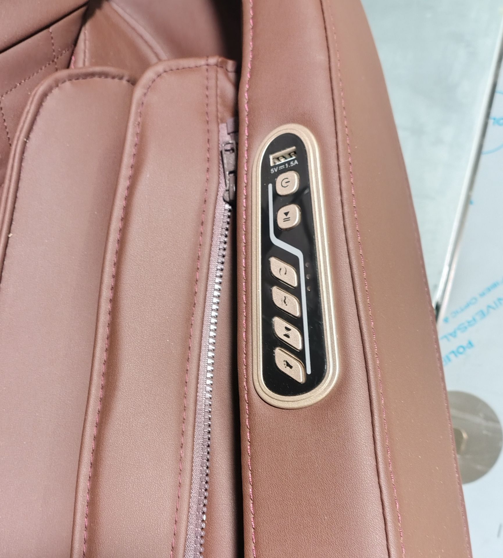 Costway JL10002 140W full-body zero-gravity massage chair - W 770 x D 1410 x H 1140mm - Image 6 of 7