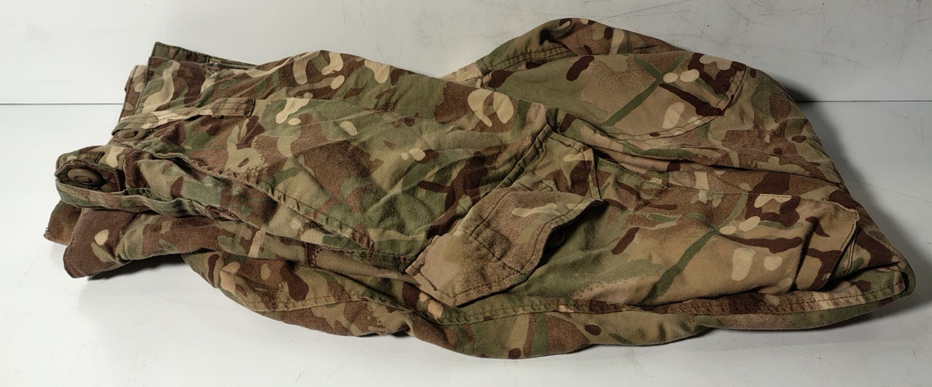 Various types of ex-military camo clothing - may include accessories - 222kg – may require repair - Image 6 of 12