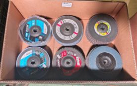 48x Mixed make and grade 180mm abrasive flat flap discs