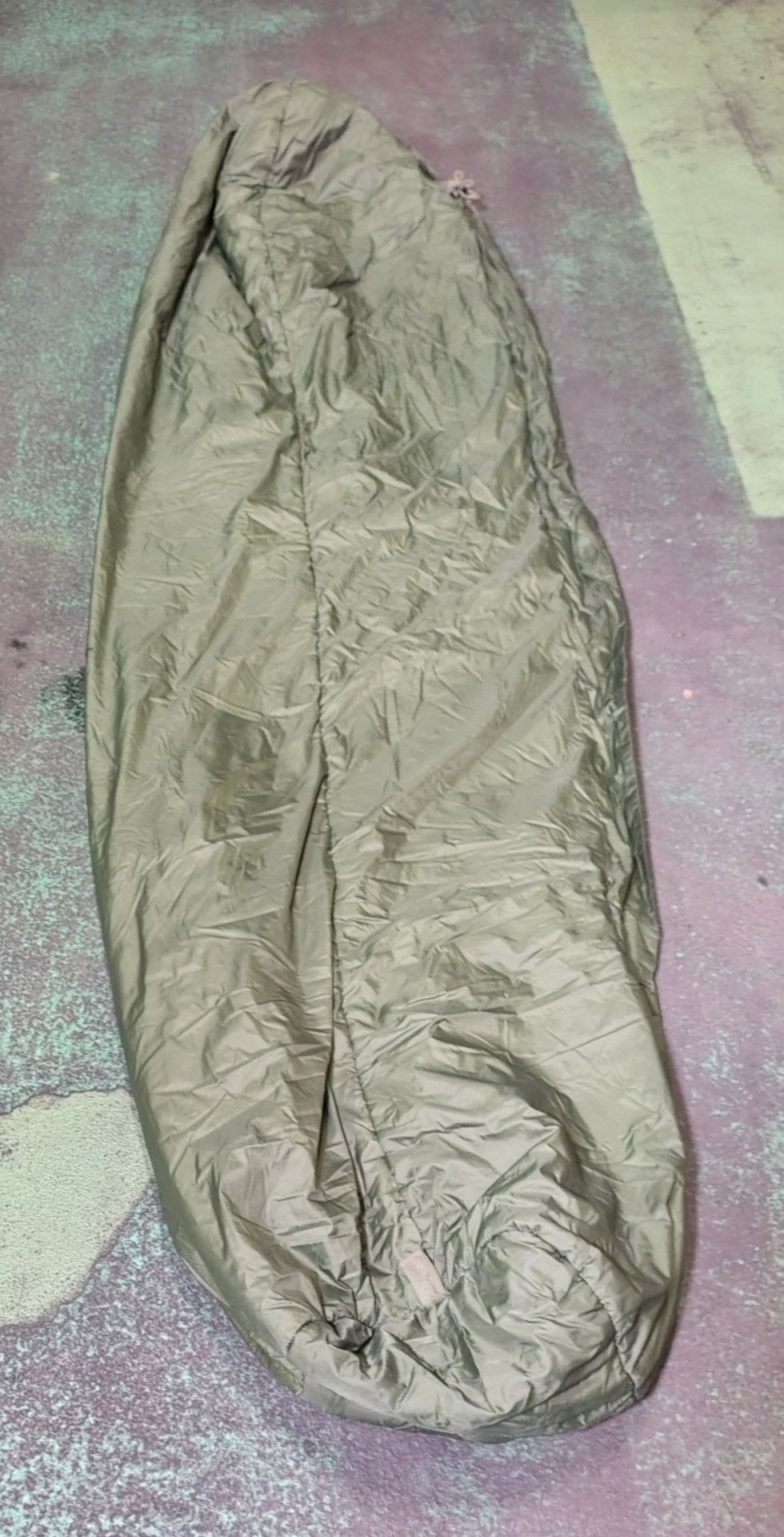 30x Medium weight sleeping bags - various types - may include arctic - Image 6 of 10