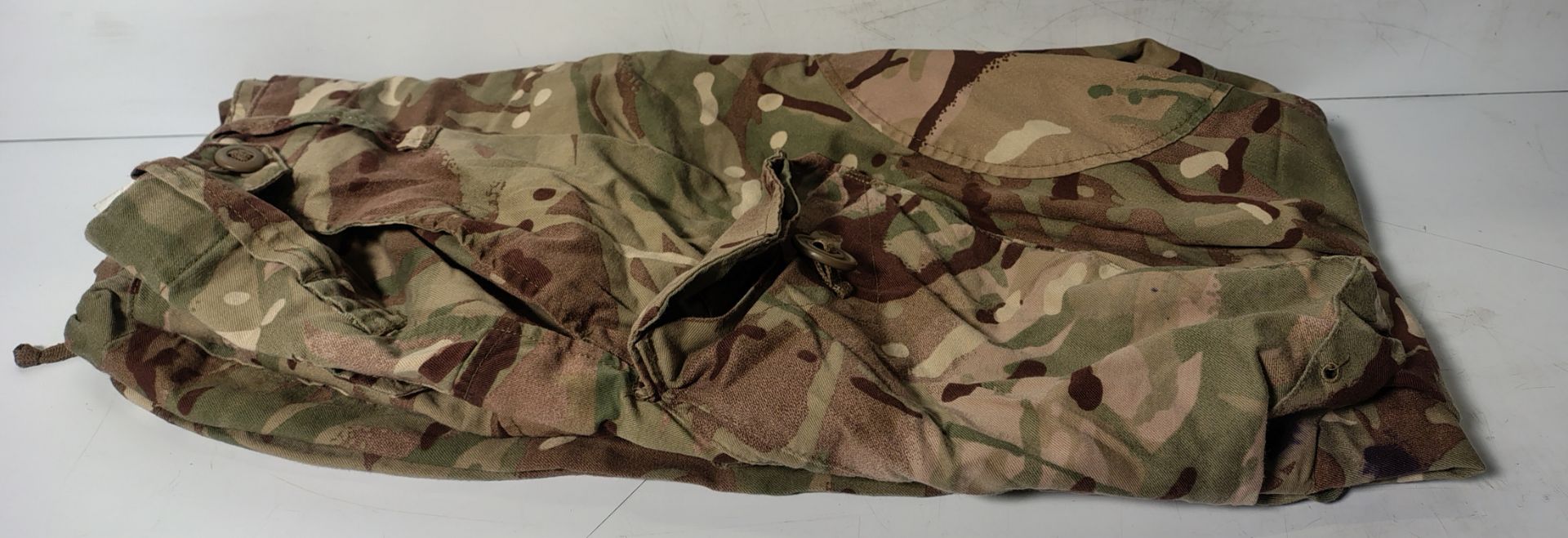 Various types of ex-military camo clothing - may include accessories - 194kg – may require repair - Image 8 of 11