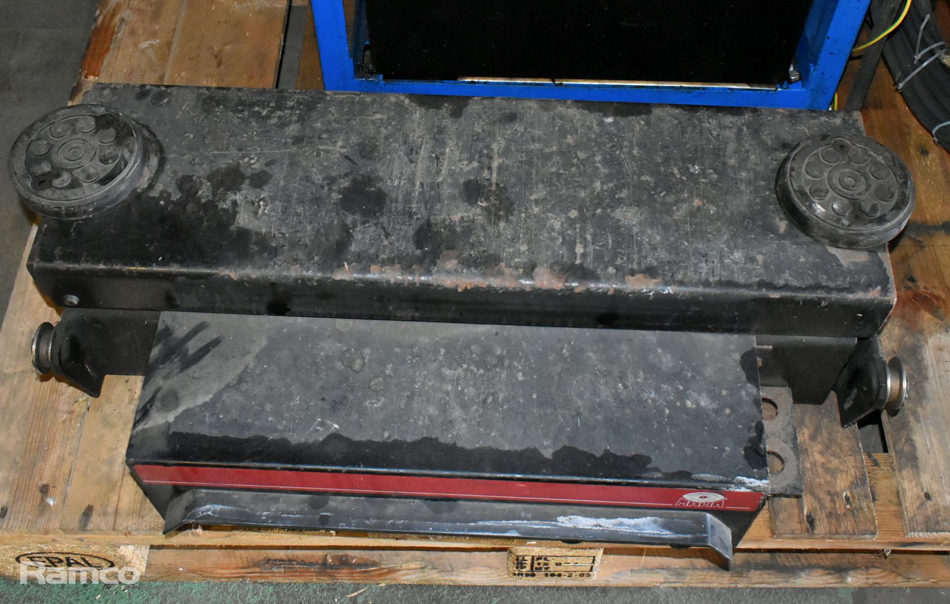 Maschinenbau Haldenwang GmbH scissor vehicle lift - full details in the description - Image 8 of 14