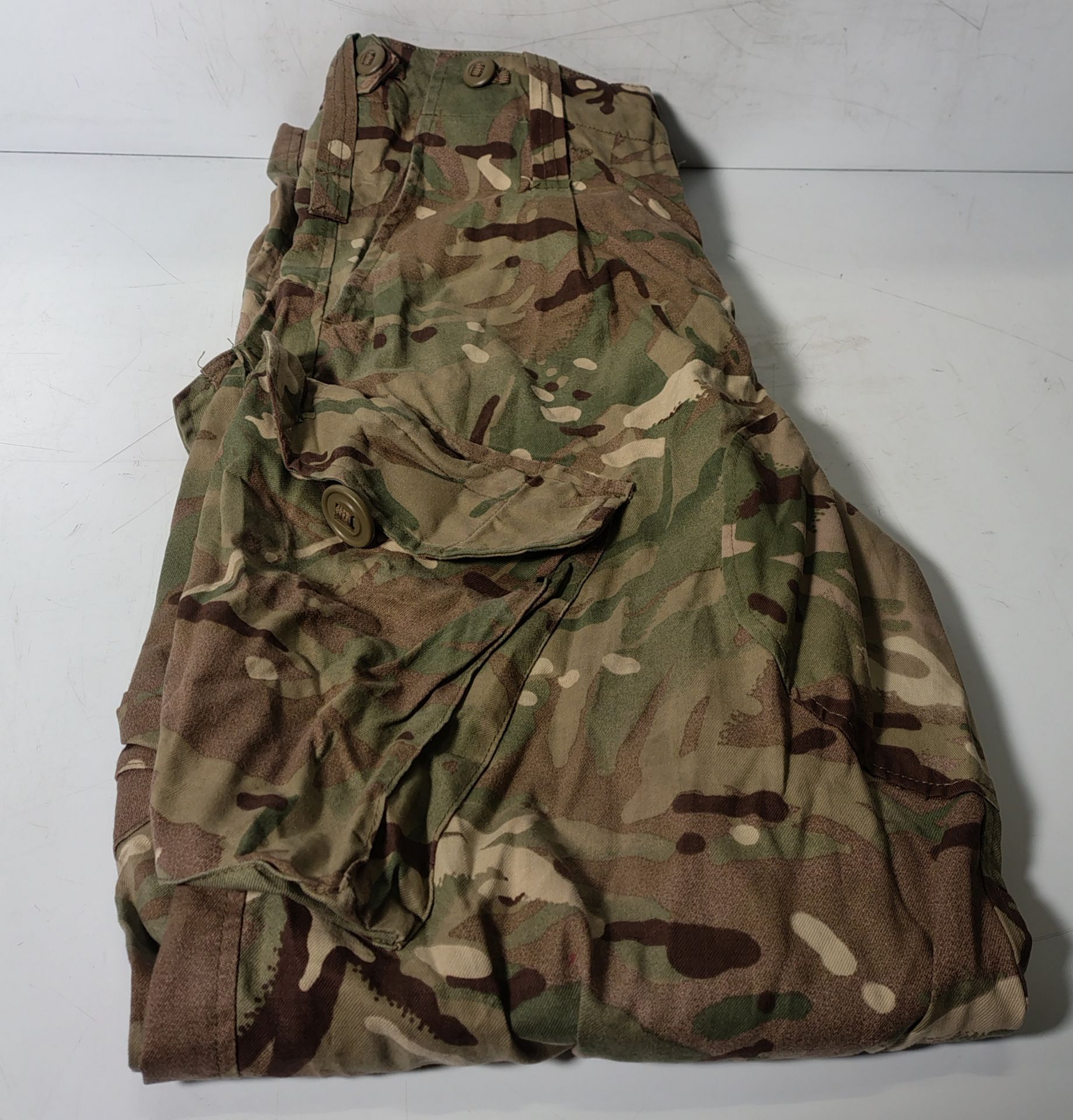 Various types of ex-military camo clothing - may include accessories - 194kg – may require repair - Image 9 of 11