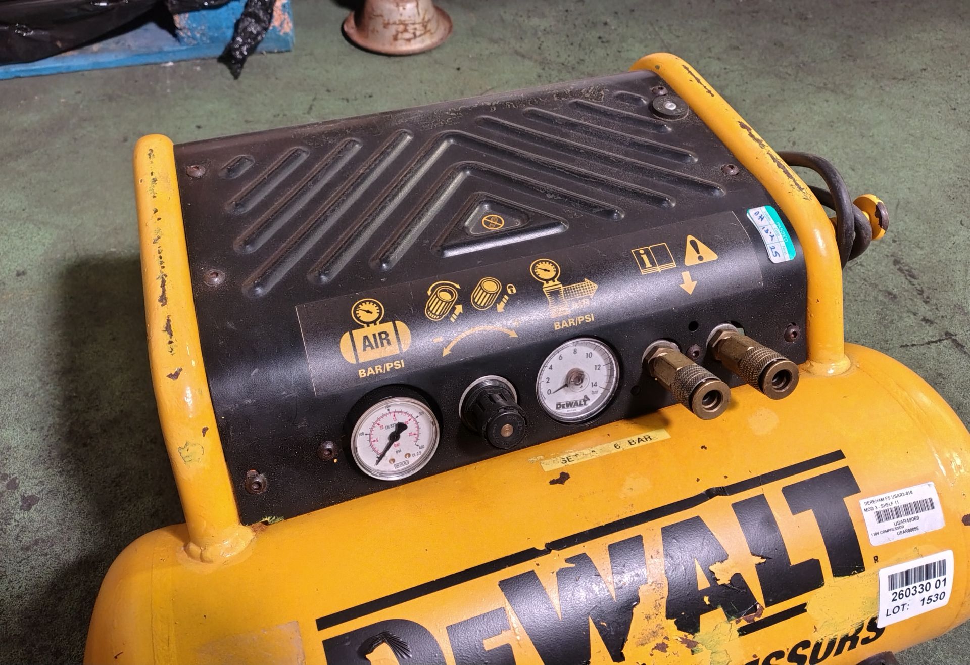 Dewalt D55155 Emglo air compressor - W 540 x D 560 x H 330mm - Image 3 of 5