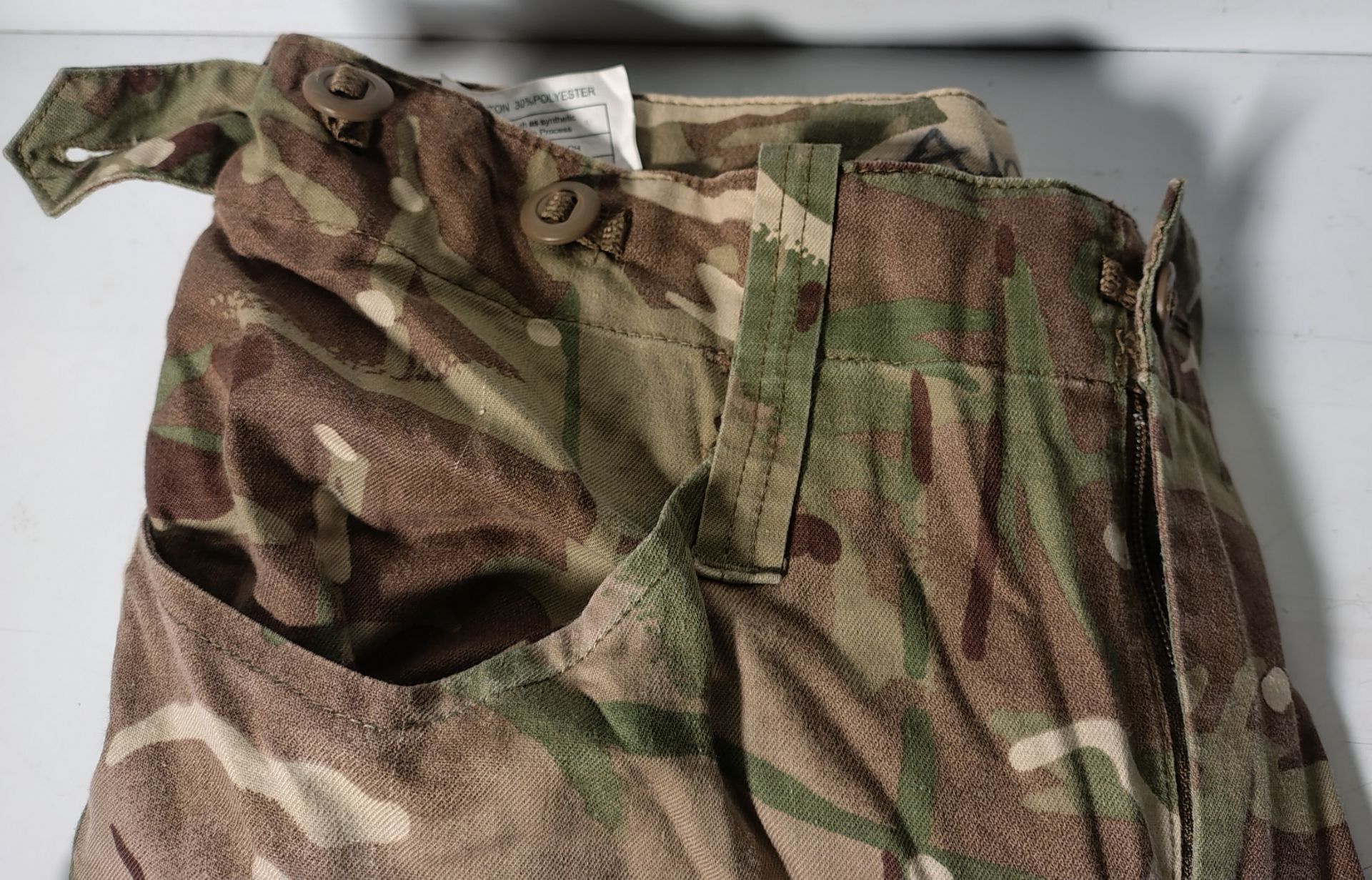 Various types of ex-military camo clothing - may include accessories - 188kg – may require repair - Image 7 of 11