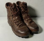 100x pairs of Grade 2 Various combat boots - may include - Magnum, YDS, Haix - mixed sizes