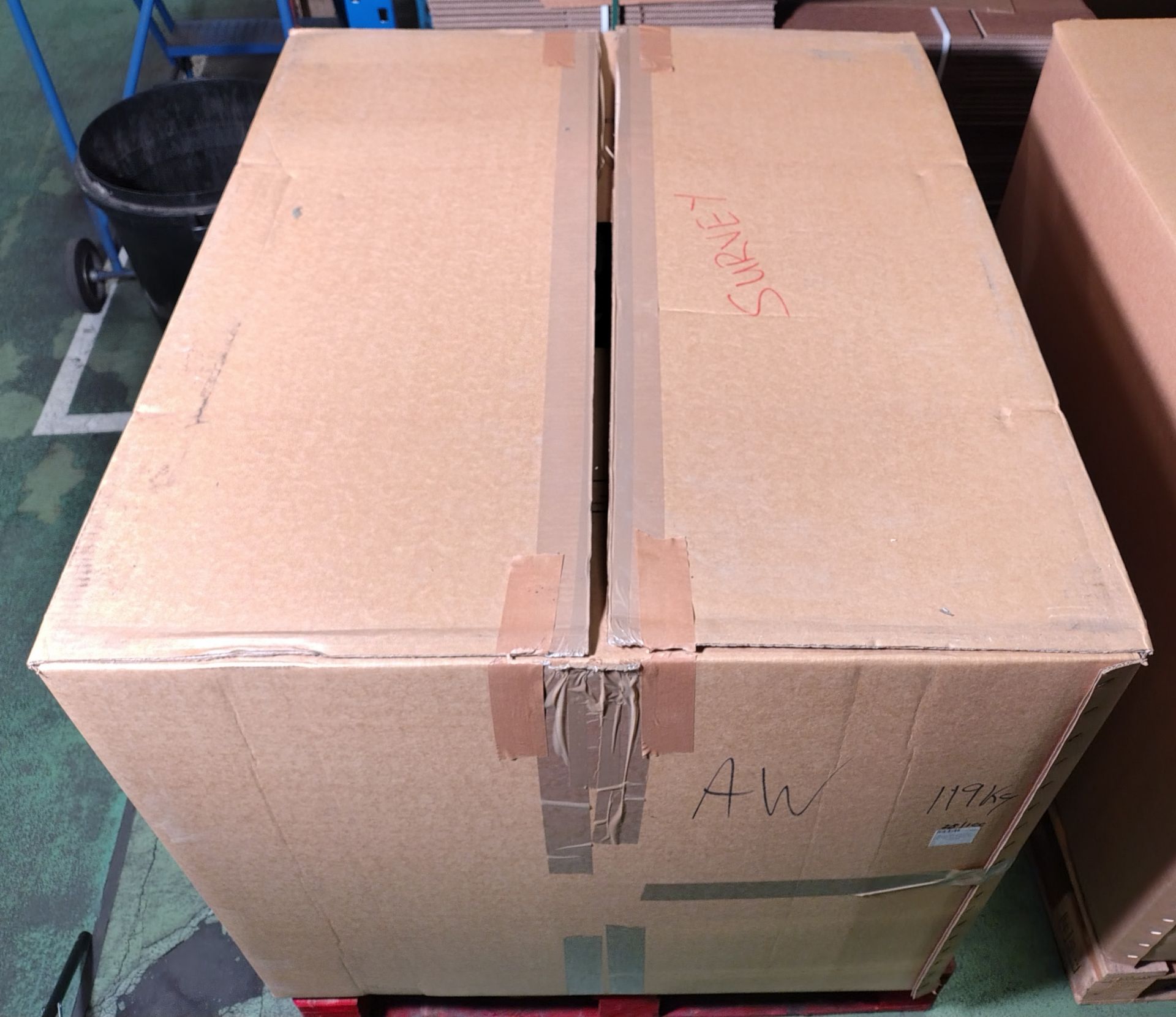 Various types of ex-military hardware and accessories - 119kg – may require repair / be incomplete - Image 11 of 11