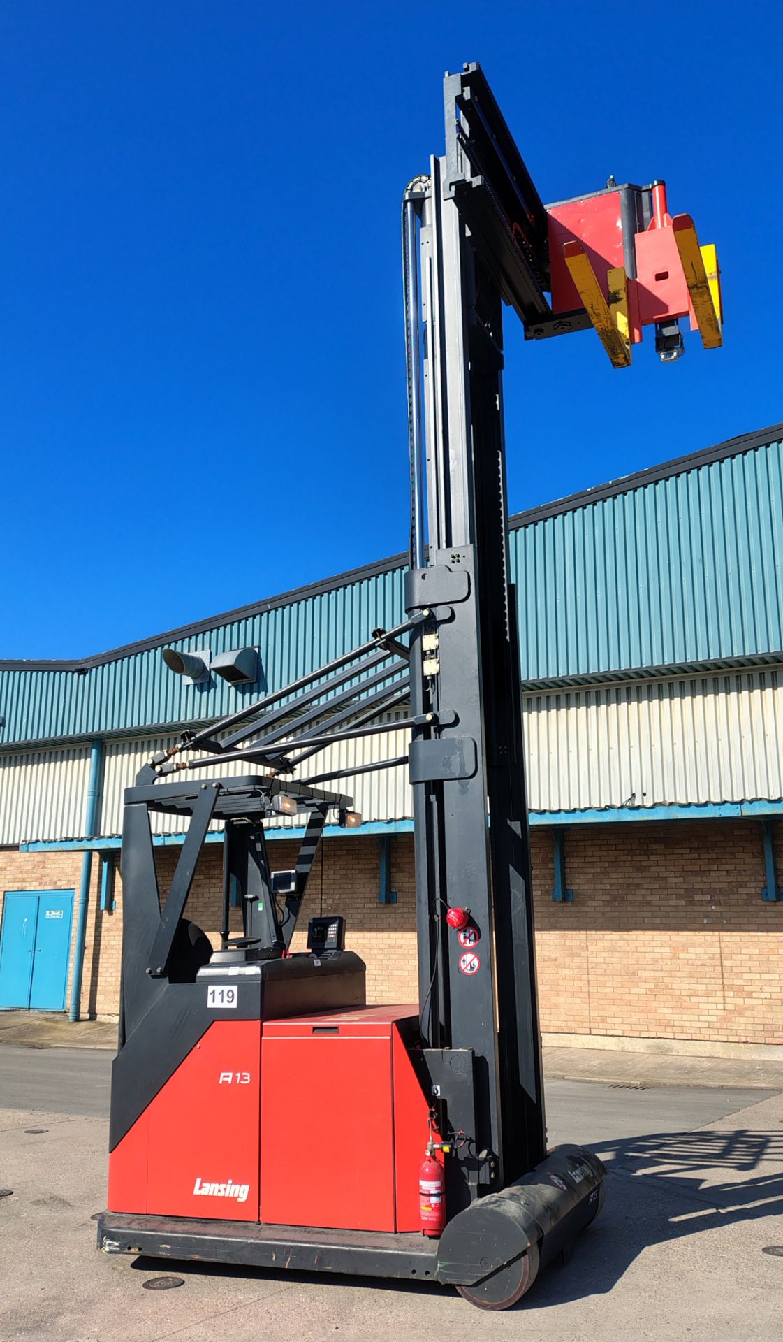 Lansing Linde Ltd A13 electric side loader forklift - full details in the description - Image 3 of 37
