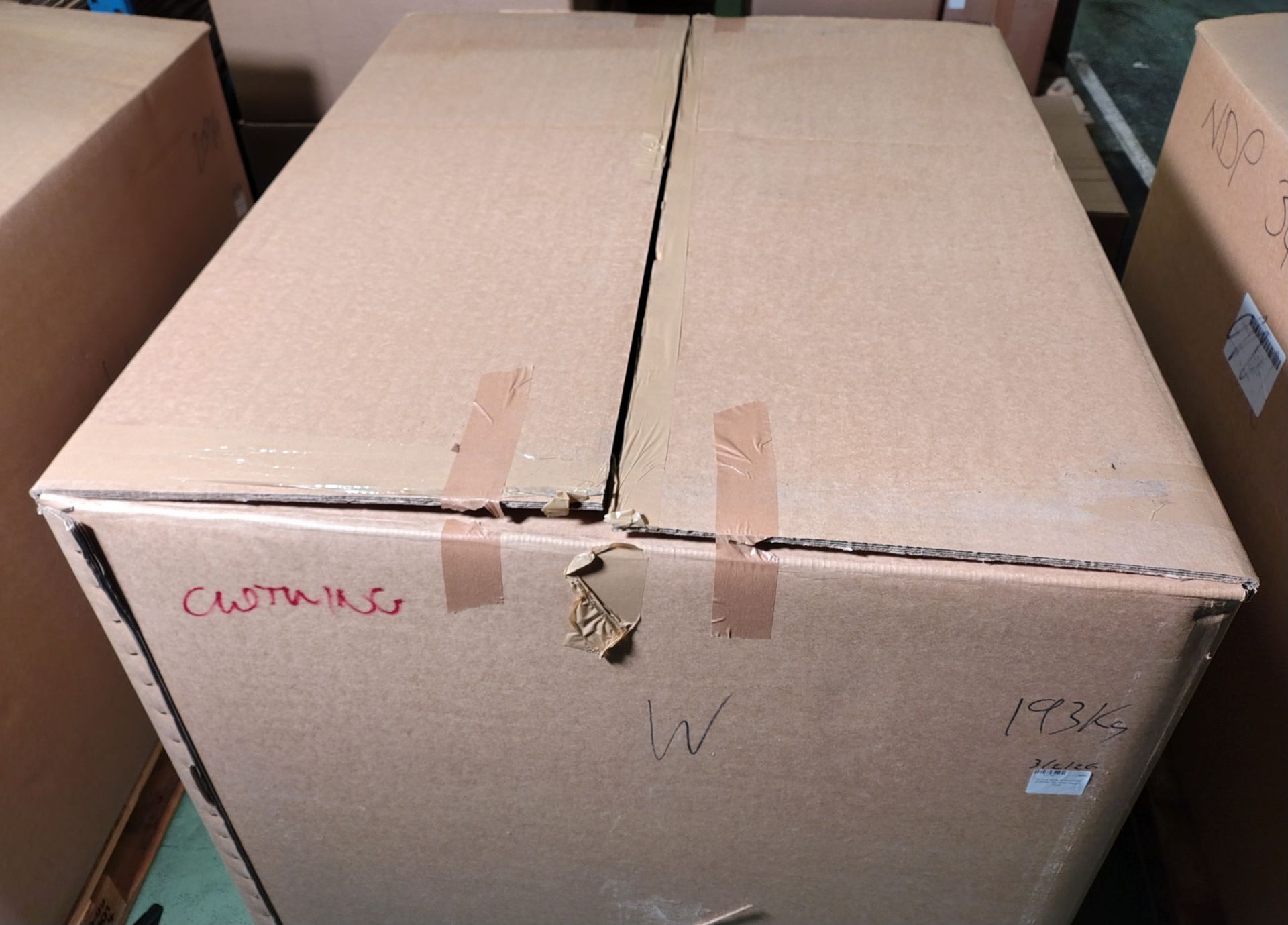 Various types of ex-military clothing - 193kg - may require repair or be as spares - Image 10 of 10
