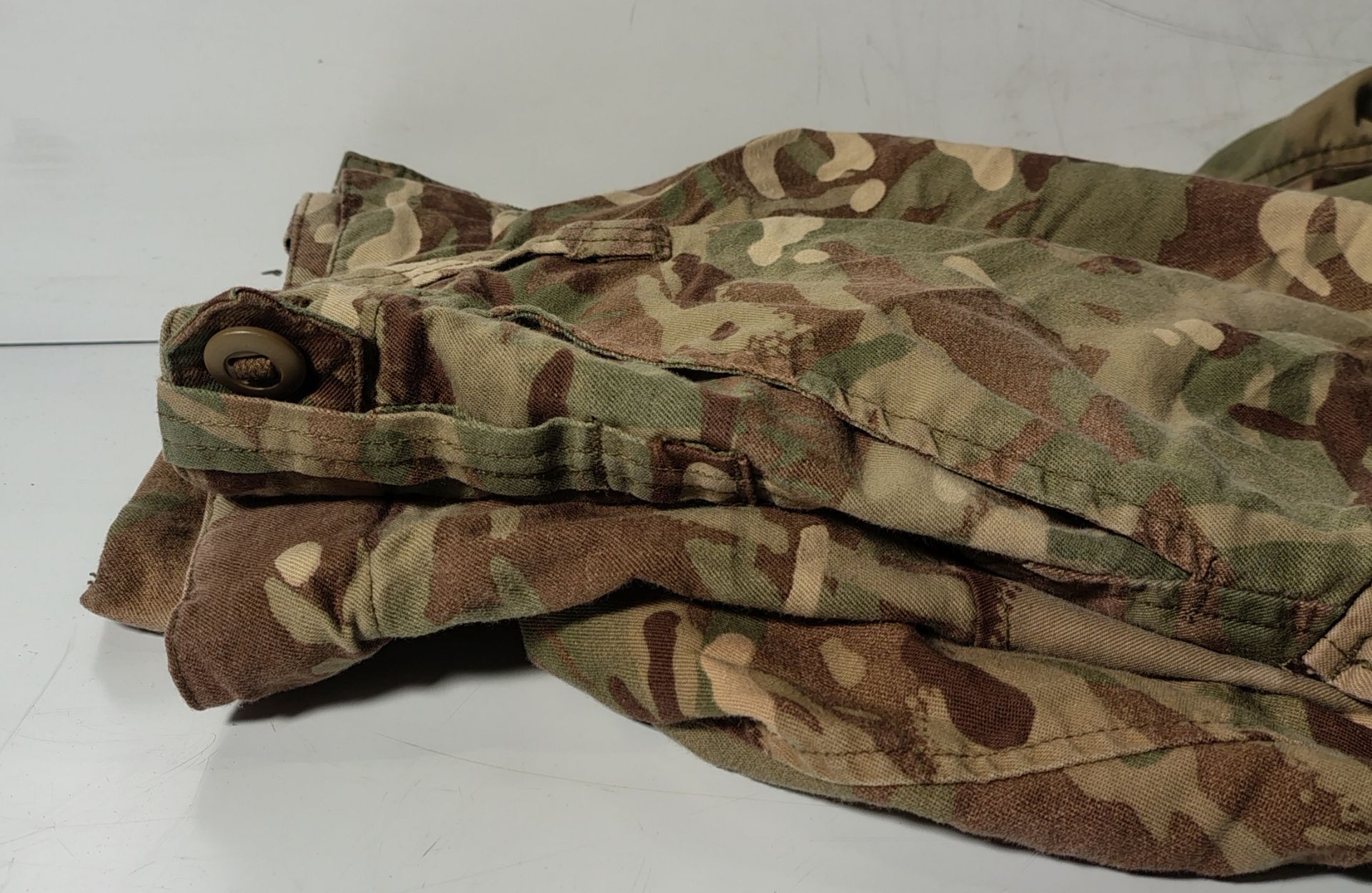 Various types of ex-military camo clothing - may include accessories - 222kg – may require repair - Image 7 of 12