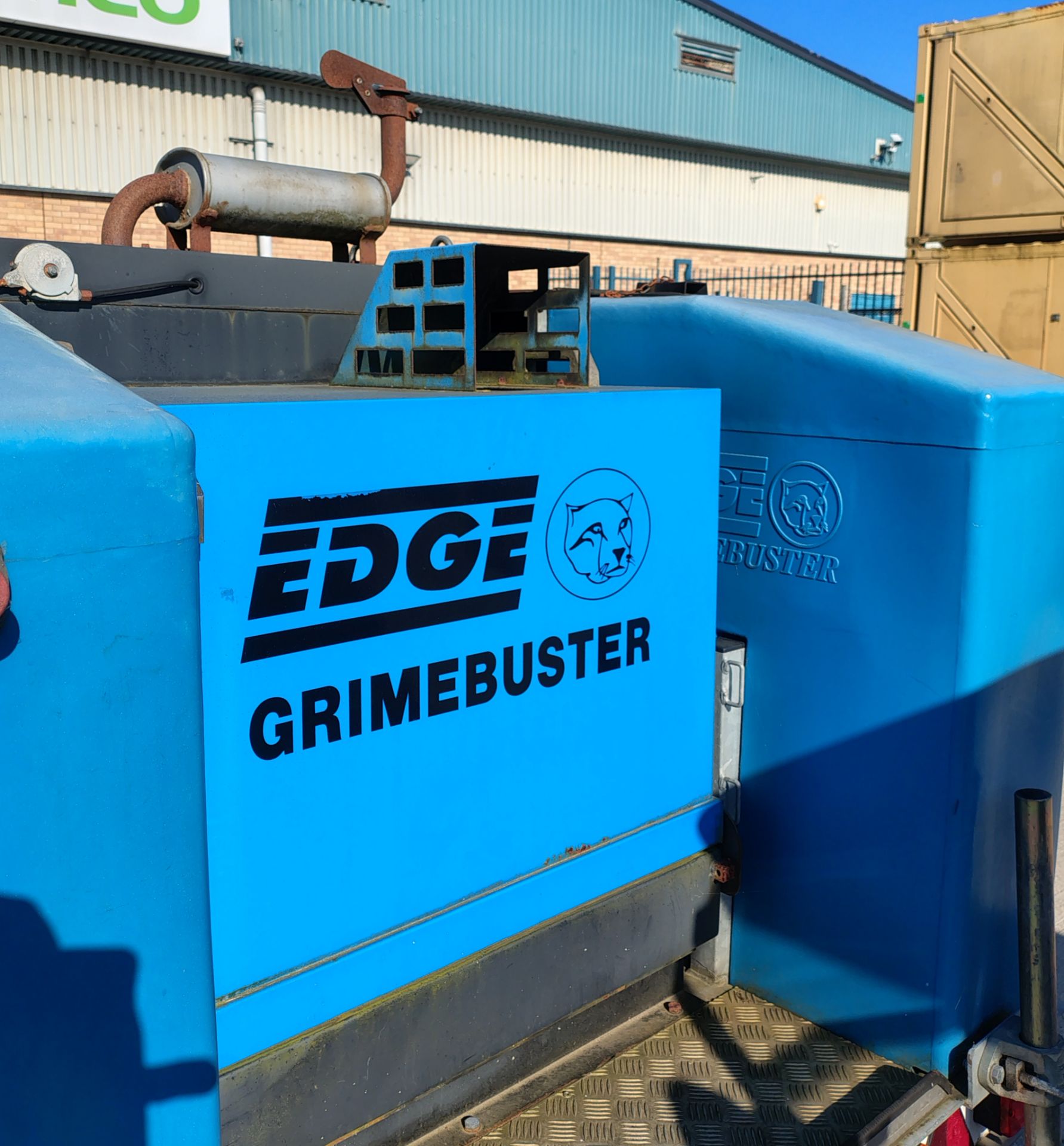 2005 Edge V2200 MD Grimebuster pressure washer on Knott trailer (2006) - details in desc. - Image 12 of 17