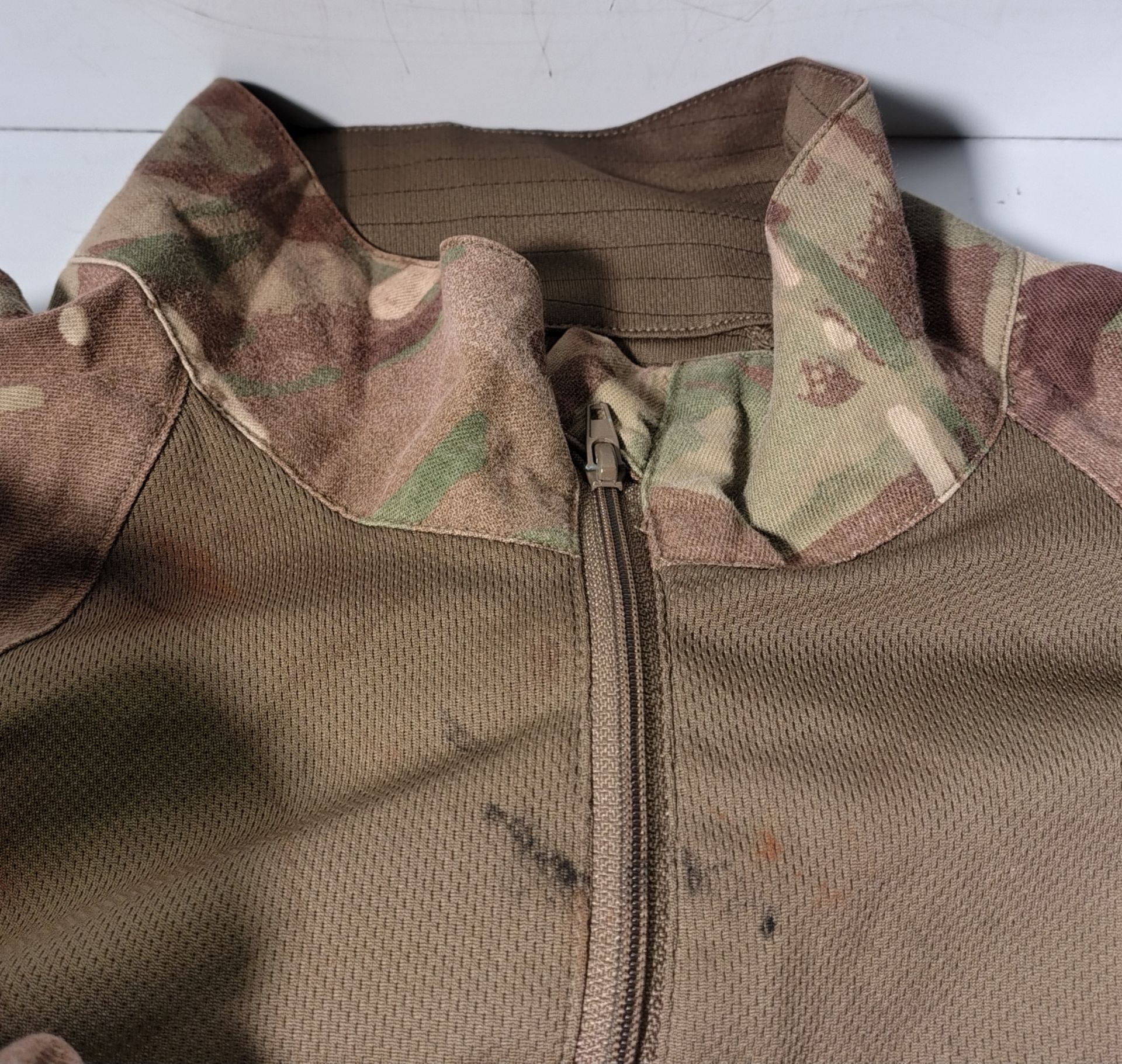 Various types of ex-military clothing - 204kg - may require repair or be as spares - Image 7 of 11