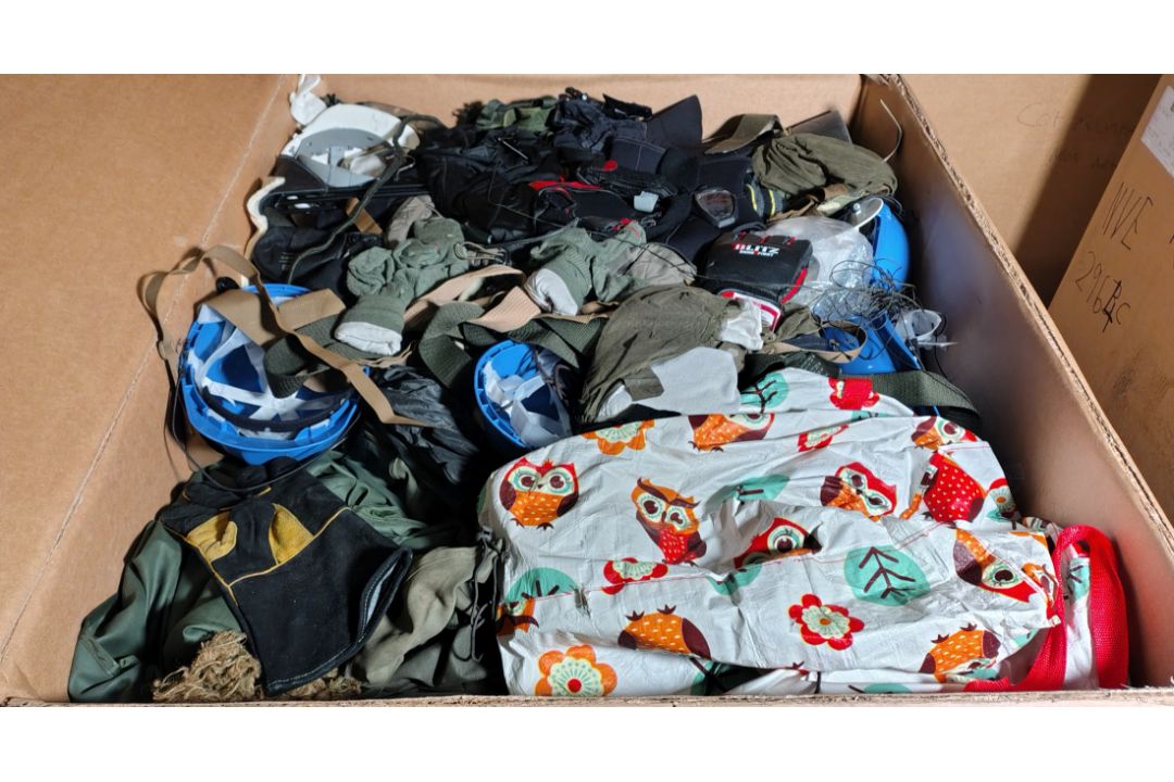 Various types of ex-military hardware and accessories - 120kg – may require repair / be incomplete - Image 12 of 13