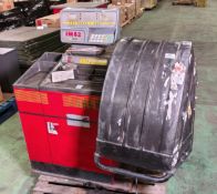 Corghi EM82 tyre balancing machine - dims: W 1200 x D 980 x H 1250mm - PLUG REMOVED