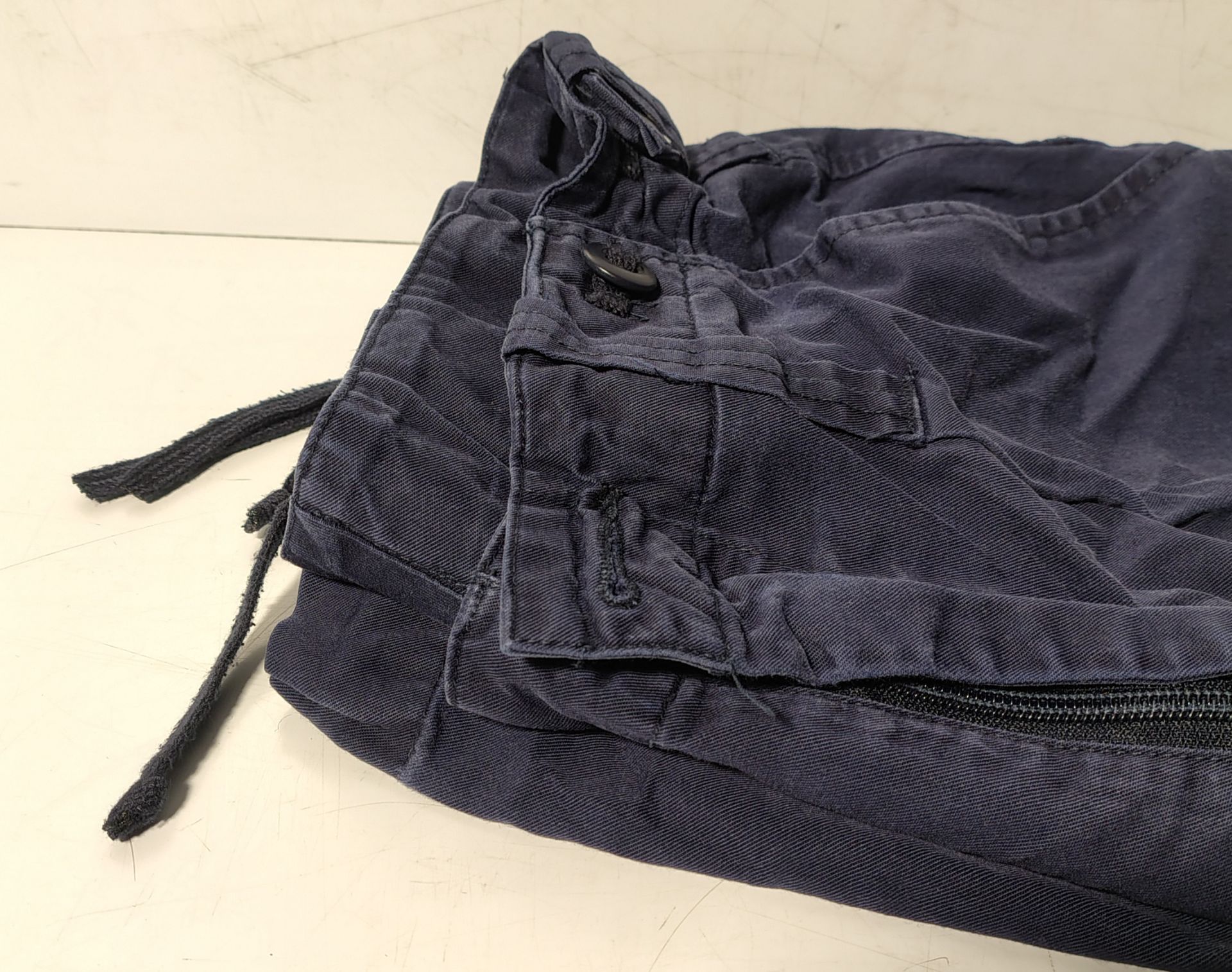 Various types of ex-military clothing - 193kg - may require repair or be as spares - Image 4 of 10