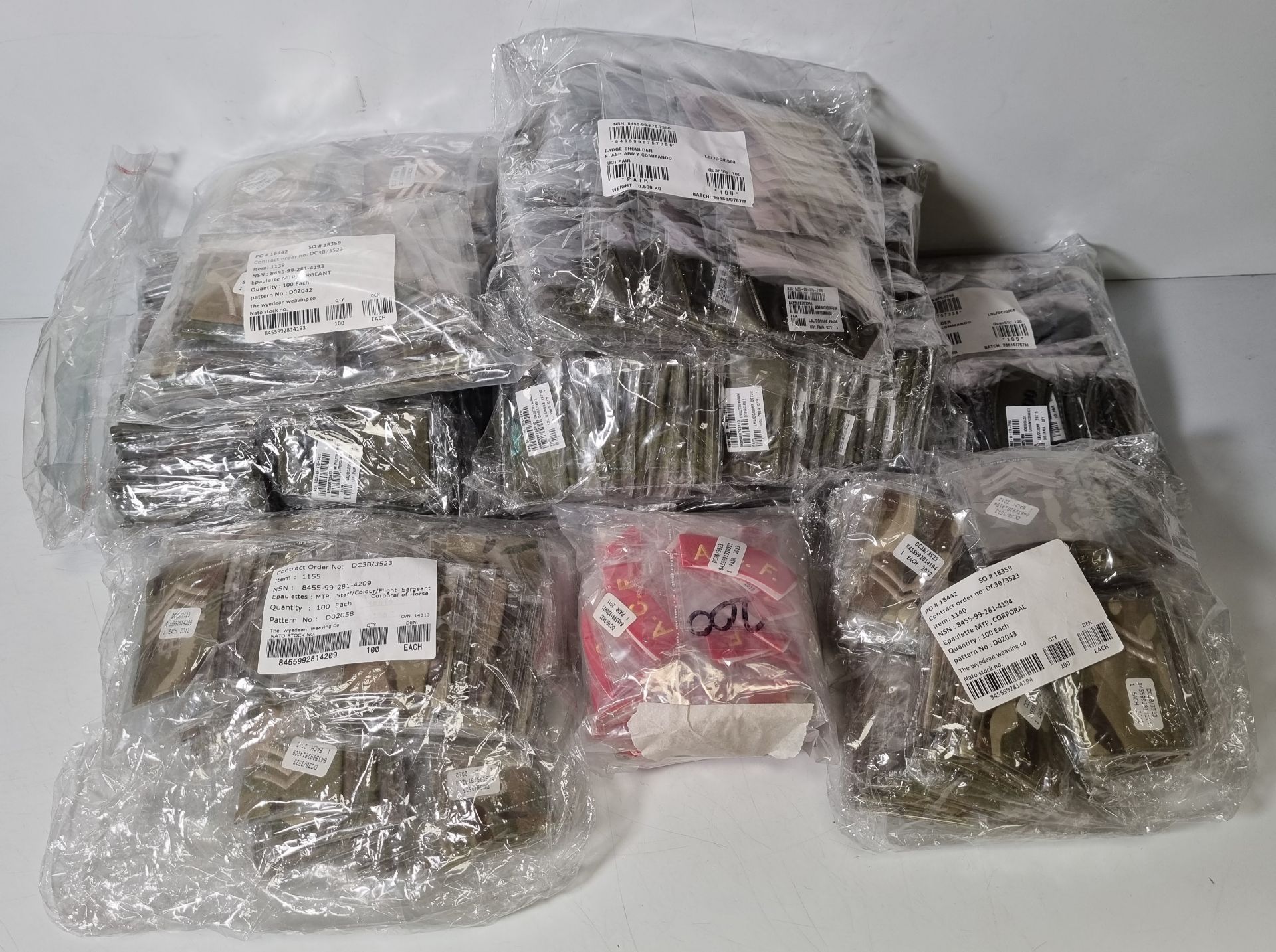 Approx. 1000x British forces mixed ranks badges - see pictures for types - Image 2 of 20