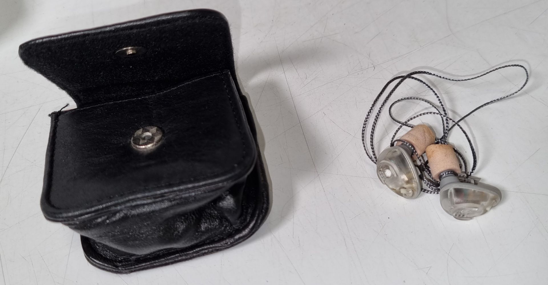 Mixed new clothing & accessories - see pictures for items - Image 6 of 45