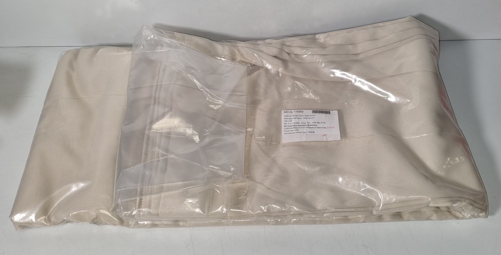 Mixed new clothing & accessories - see pictures for items - Image 2 of 45