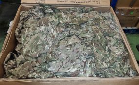 Various types of ex-military camo clothing - may include accessories - 194 kg – may require repair