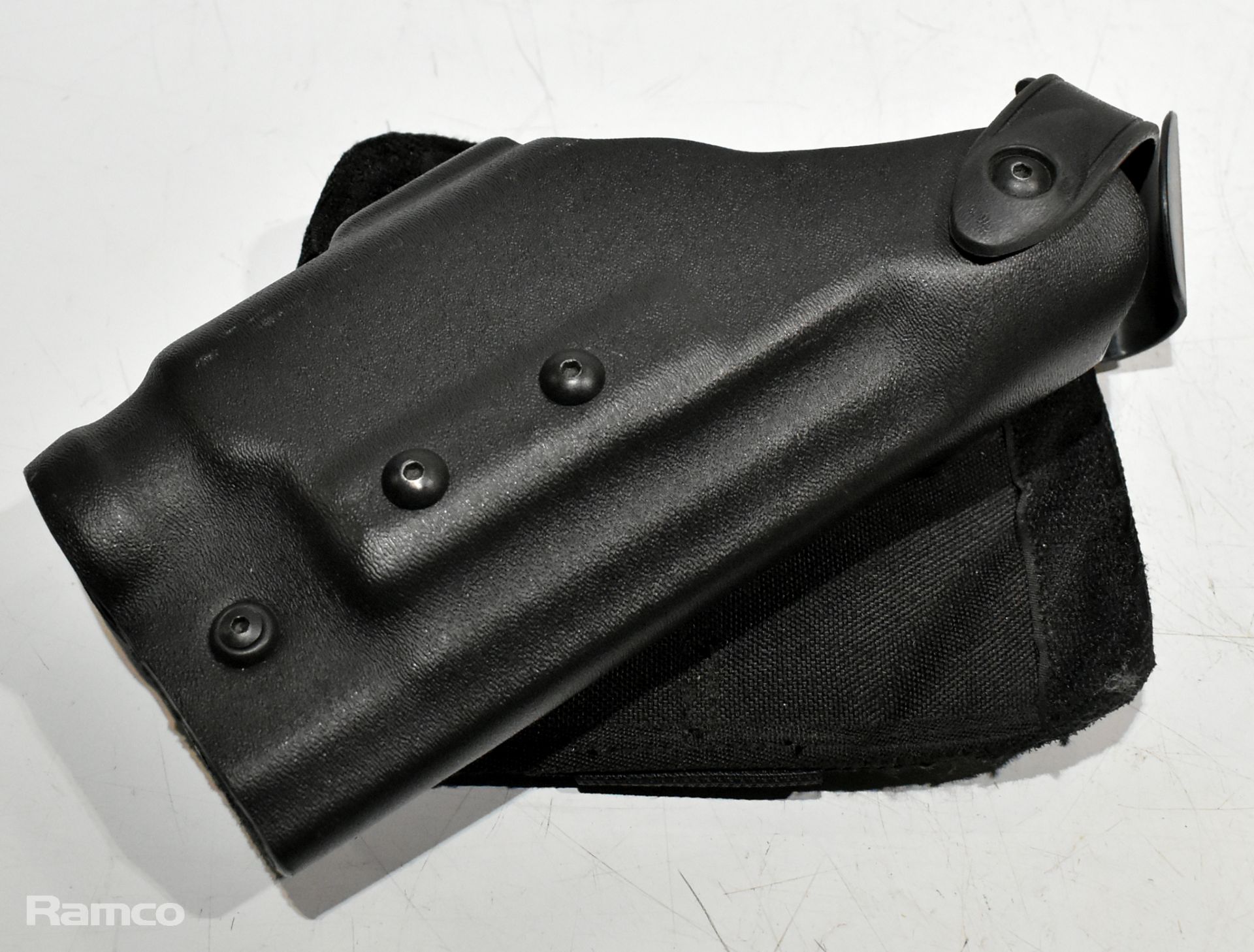 Various types of ex-military black accessories - 17 kg - Image 2 of 11