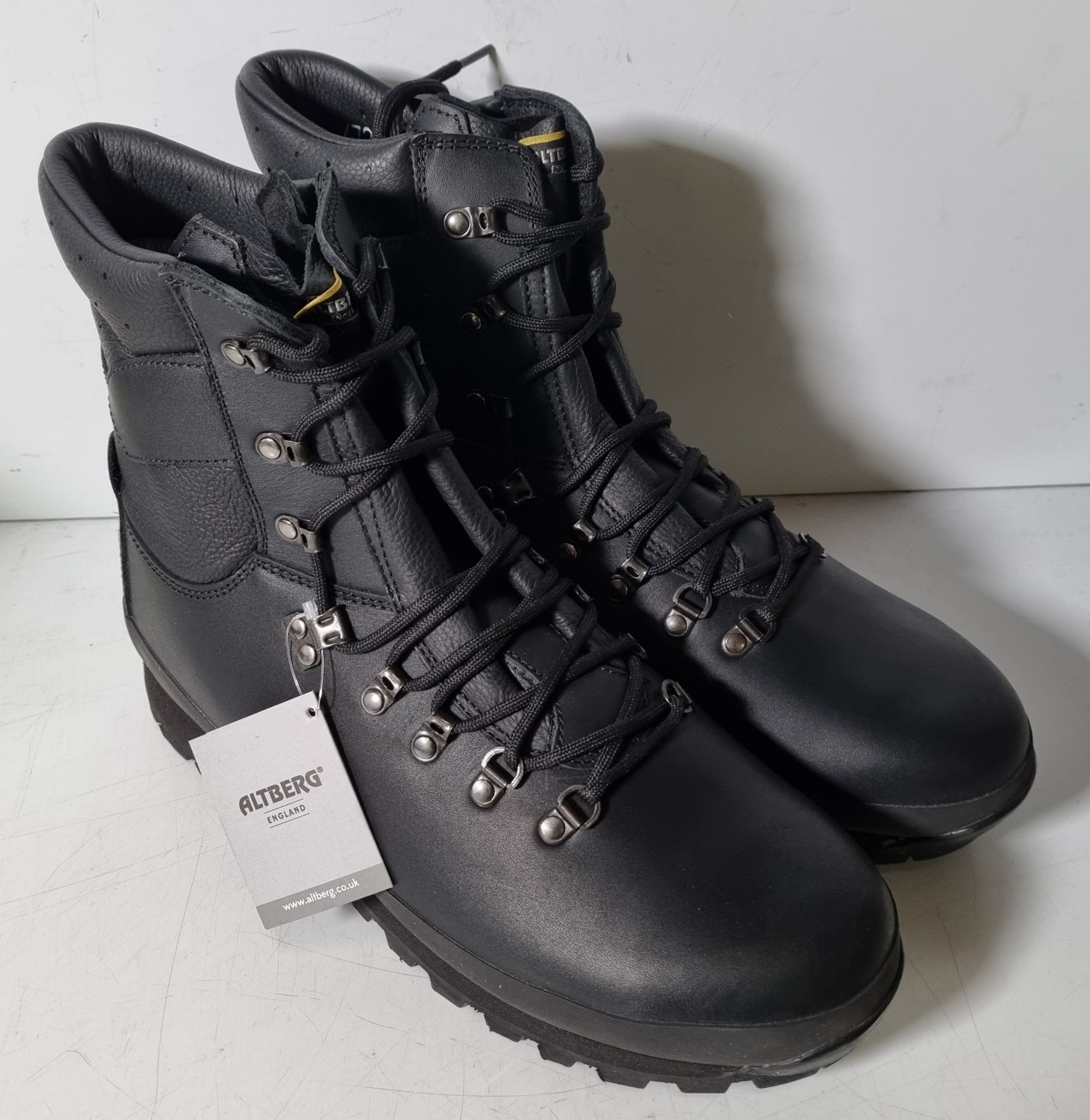 Altberg New Defender high liability mens black leather combat boots - Size 11L - Image 2 of 8