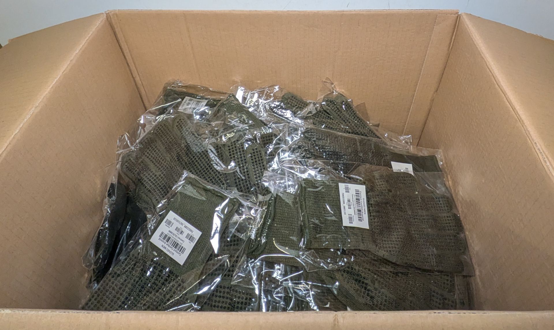 71x Green aramid contact combat gloves - Image 4 of 4