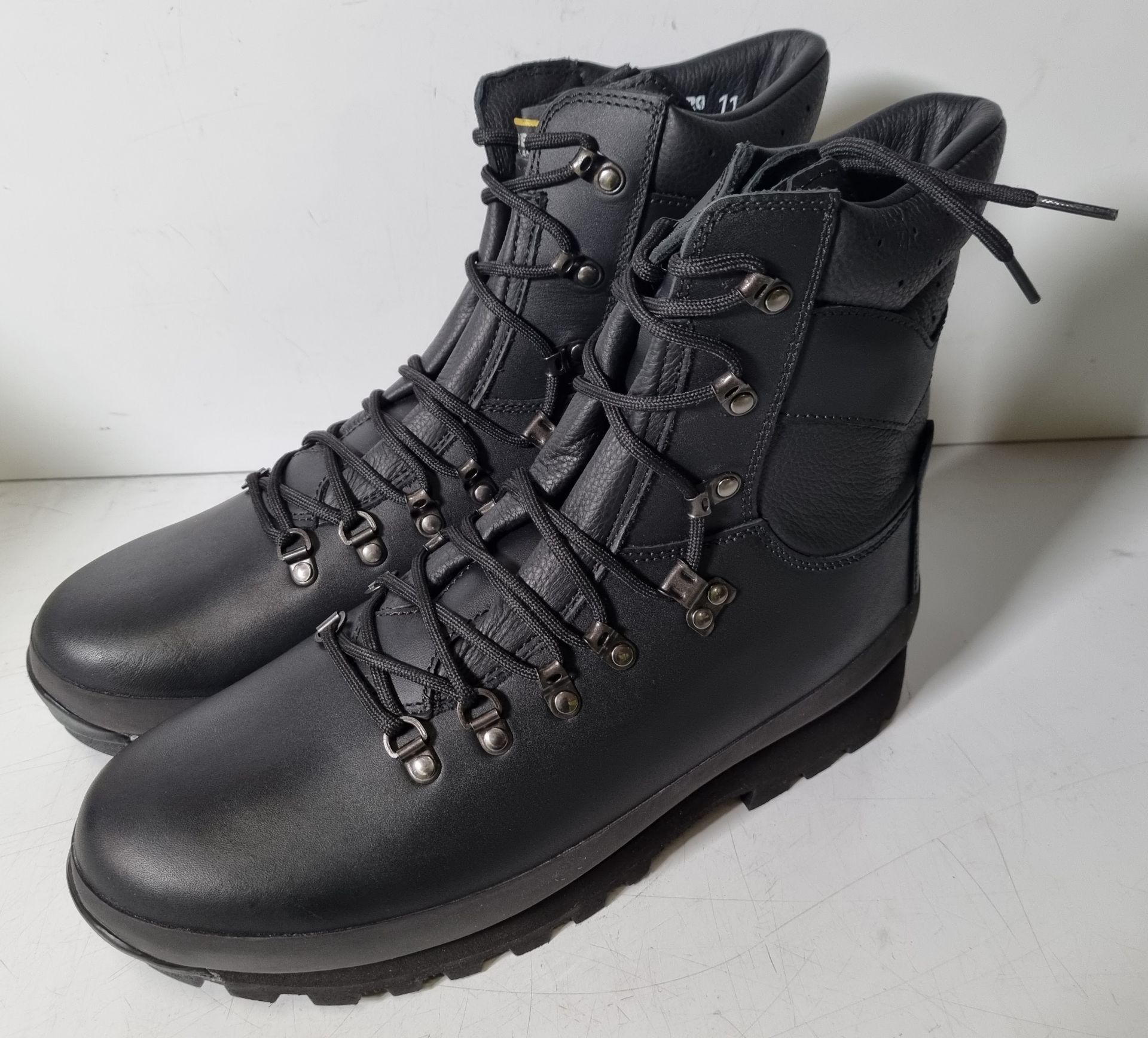Altberg New Defender high liability mens black leather combat boots - Size 11L - Image 3 of 8