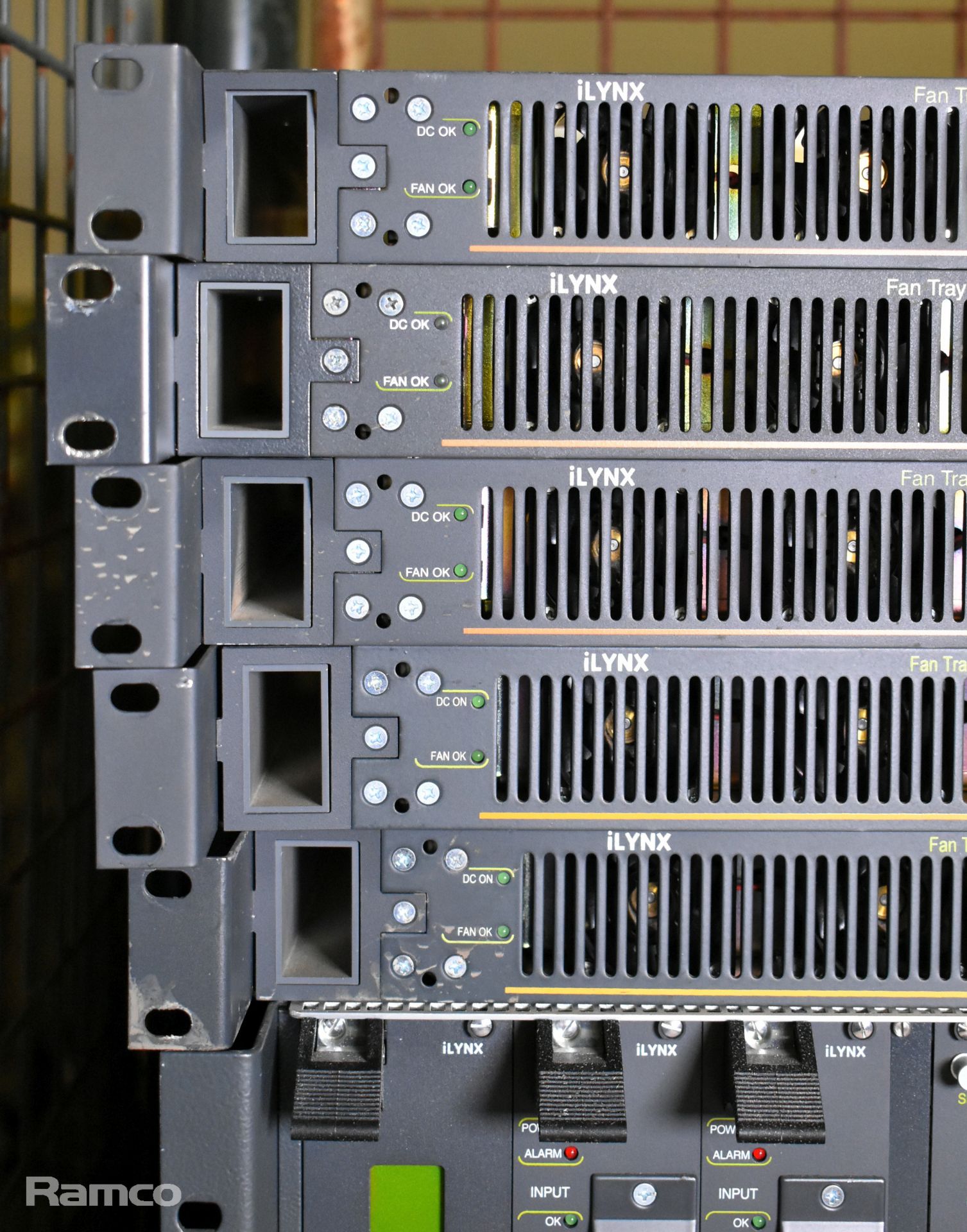 Communication Equipment - 5x ILYNX V9524201 digital video distribution unit & more - Image 8 of 10