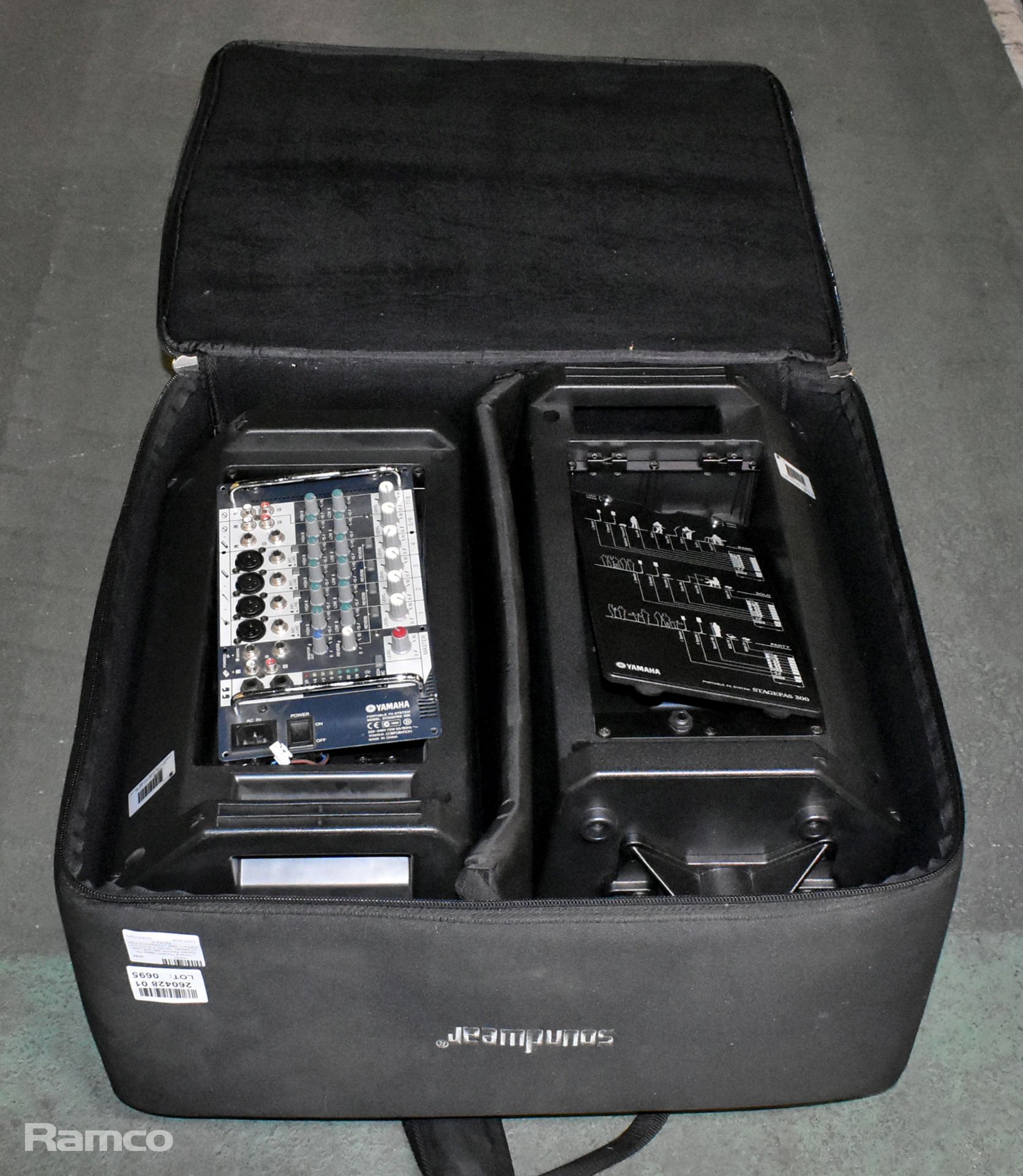 Yamaha Portable Stage PA System PAS300 with soft case on wheels - details in desc.