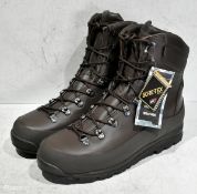 2x pairs of Iturri cold wet weather boots - size 12L