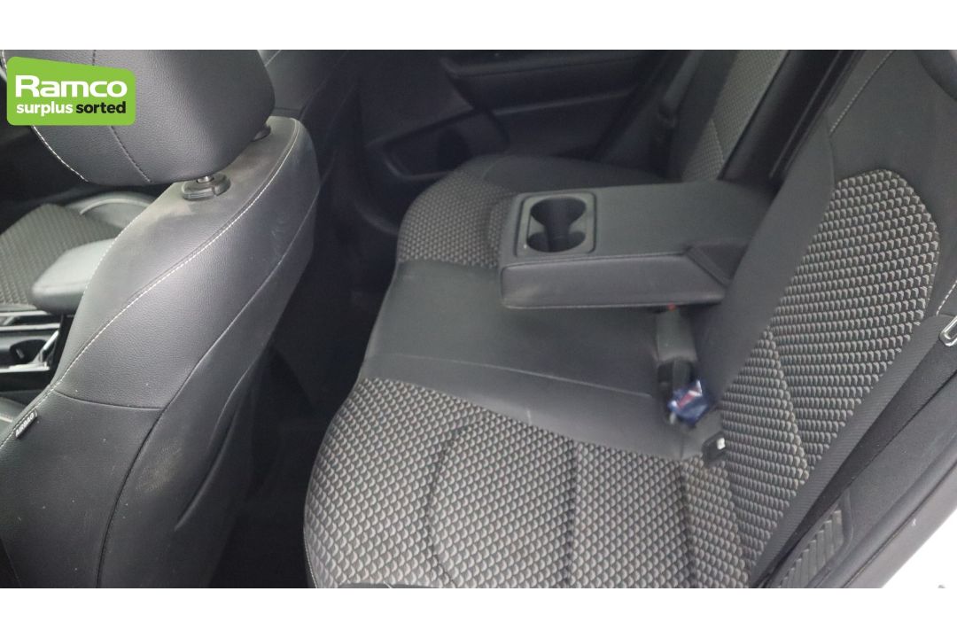 2022 KIA XCEED 3 PHEV S-A 1.6L Petrol Hybrid - full details in the description - Image 32 of 57